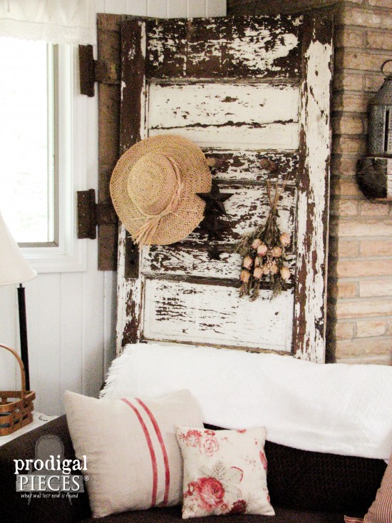 Don't throw out your old chippy door. Turn it into decor! See how Prodigal Pieces did it at prodigalpieces.com