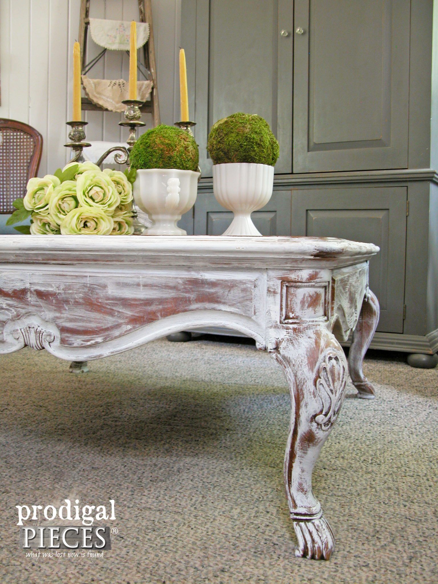 Corner of Whitewashed Claw Foot Table by Prodigal Pieces | prodigalpieces.com