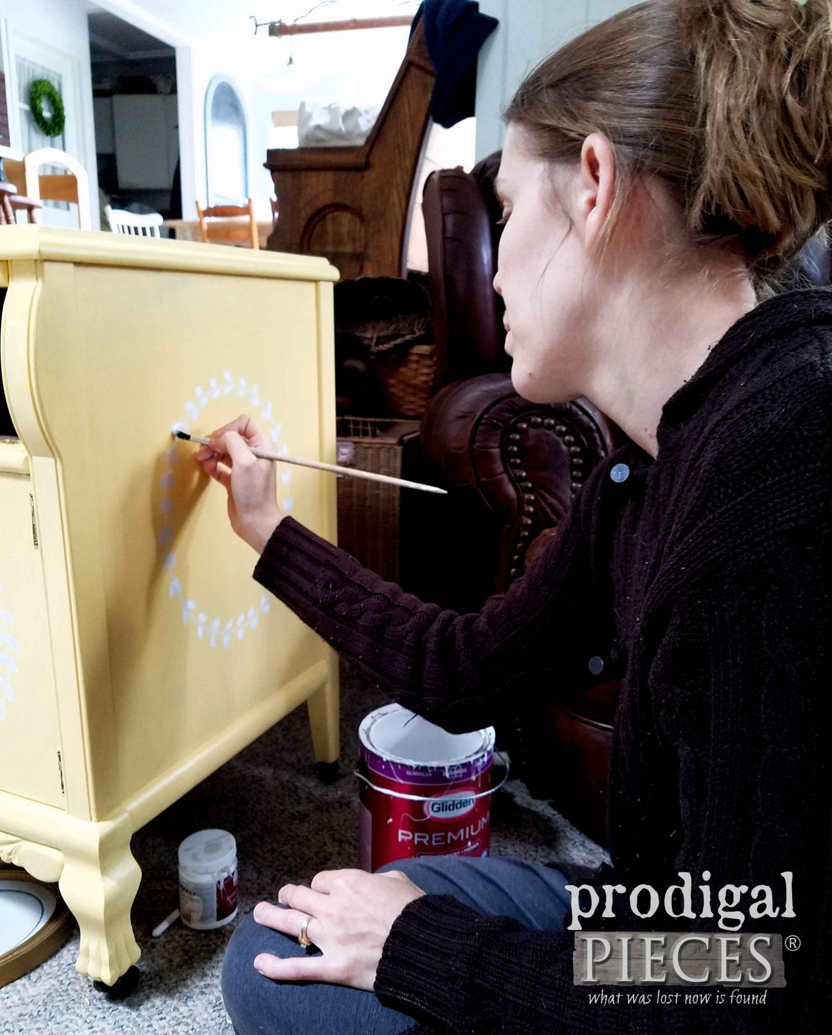 Larissa Haynes of Prodigal Pieces hand-painting | prodigalpieces.com