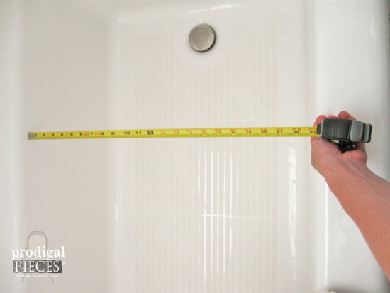 Finding Measurements for DIY Bathtub Tray | prodigalpieces.com