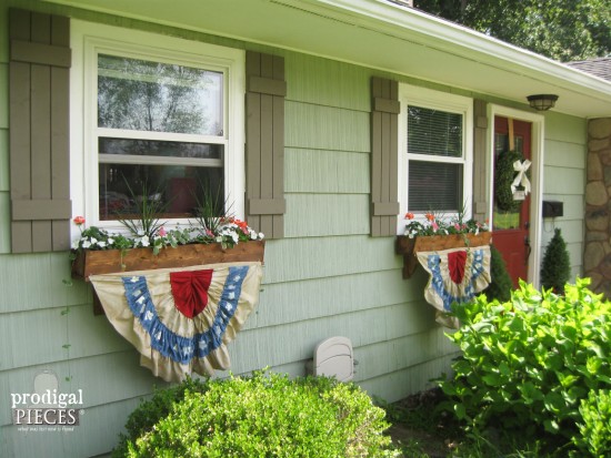 Handmade Patriotic Fourth of July Bunting e by Larissa of Prodigal Pieces | prodigalpieces.com #prodigalpieces