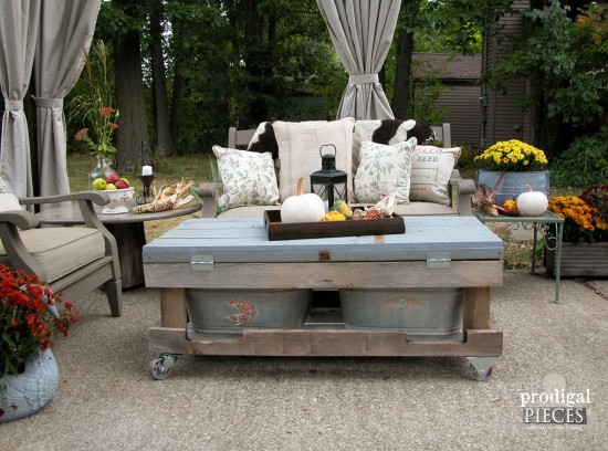 Reclaimed Patio Table from Pallets and Washtubs by Prodigal Pieces | prodigalpieces.com #prodigalpieces