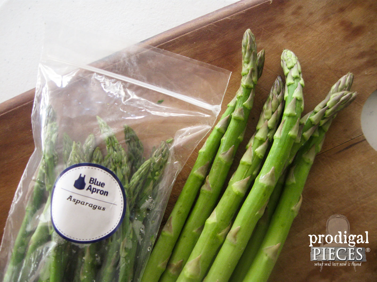Freshly Packaged Asparagus from Blue Apron | Prodigal Pieces | www.prodigalpieces.com