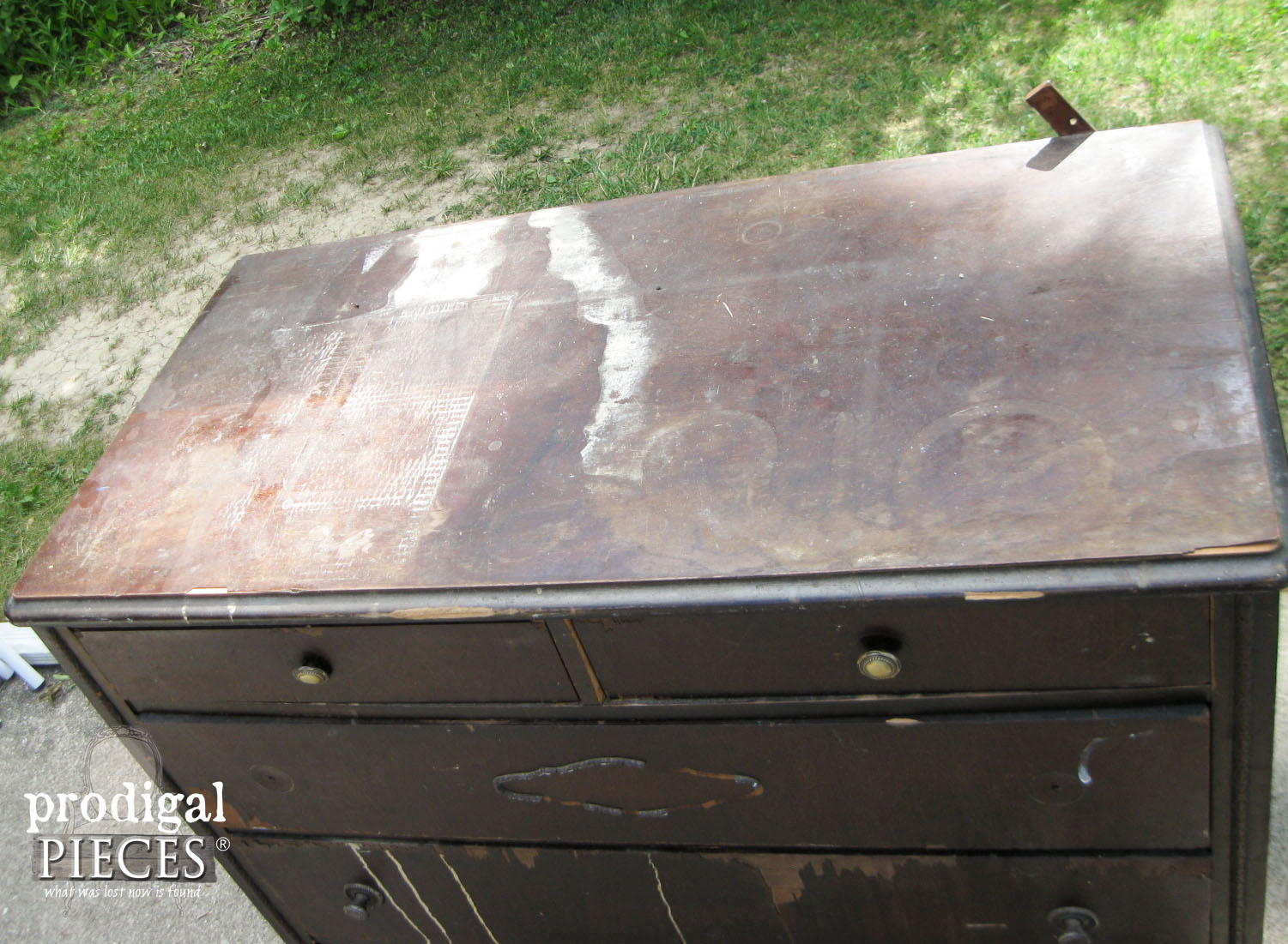 Damaged Dresser Top | Prodigal Pieces | www.prodigalpieces.com