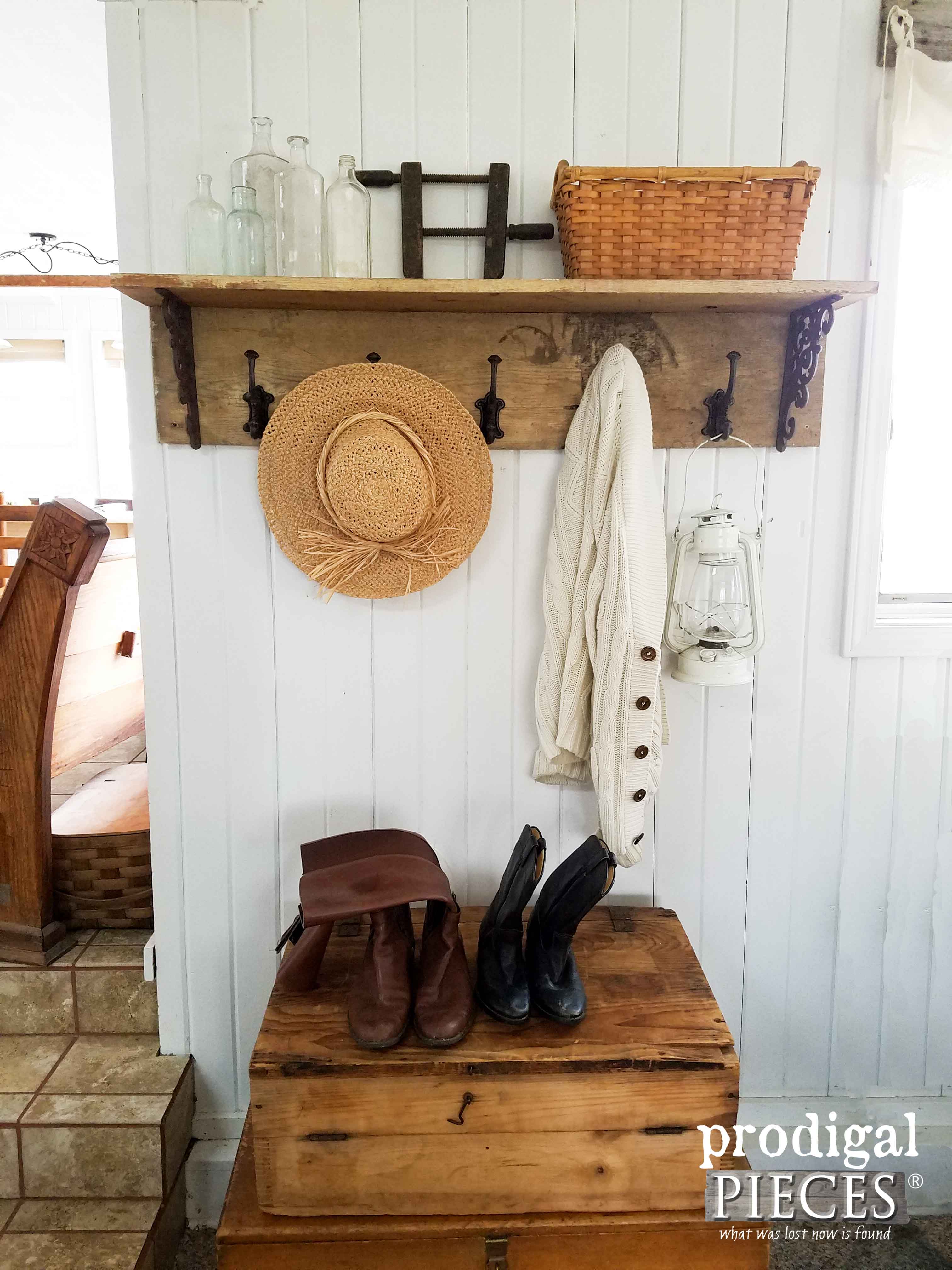 Diy Coat Rack Farmhouse Style, Diy Coat Hooks With Shelf
