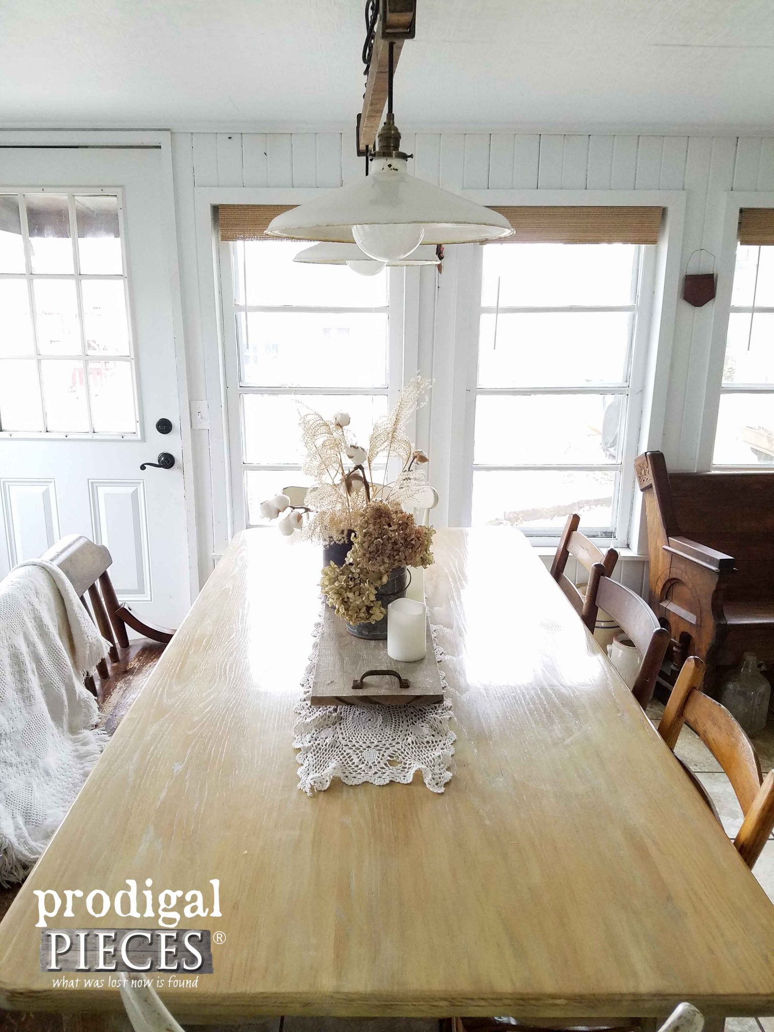 Farmhouse Dining Table with DIY Decor by Prodigal Pieces | prodigalpieces.com
