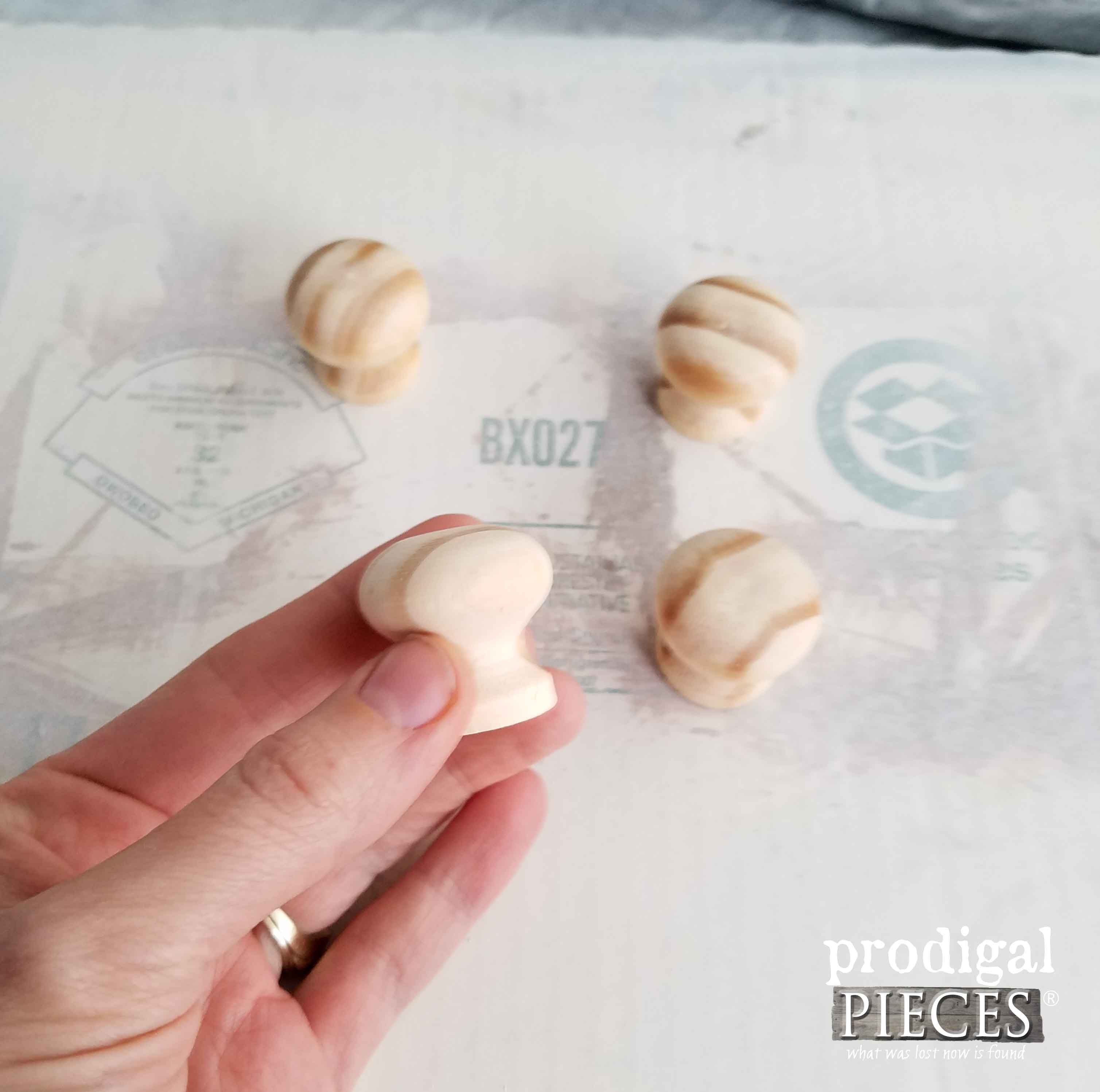 Repurposed Furniture Knobs for Tray Makeover by Prodigal Pieces | prodigalpieces.com