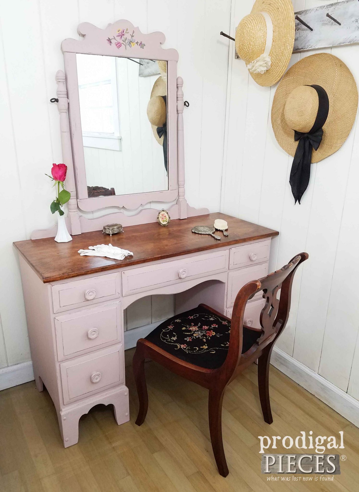 Farmhouse Chic Vintage Vanity Makeover by Prodigal Pieces | prodigalpieces.com