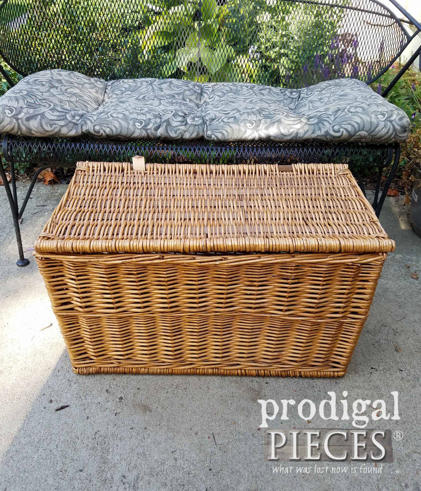 Thrifted Basket Before Makeover by Prodigal Pieces | prodigalpieces.com