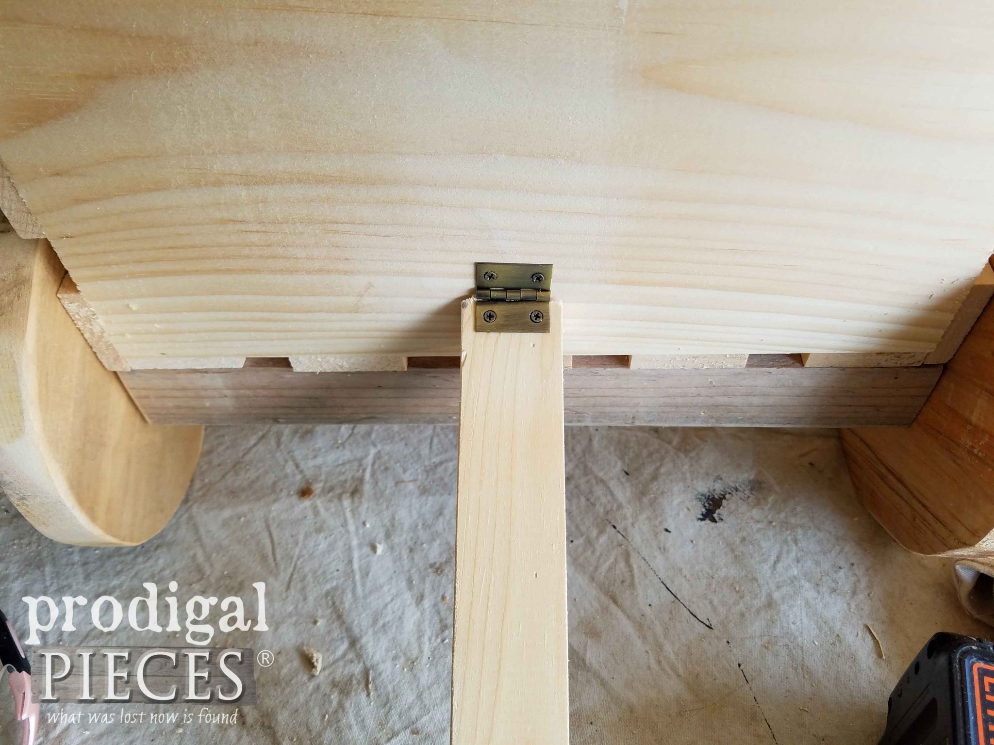 Creating a Hinged Wagon Tongue by Prodigal Pieces | prodigalpieces.com