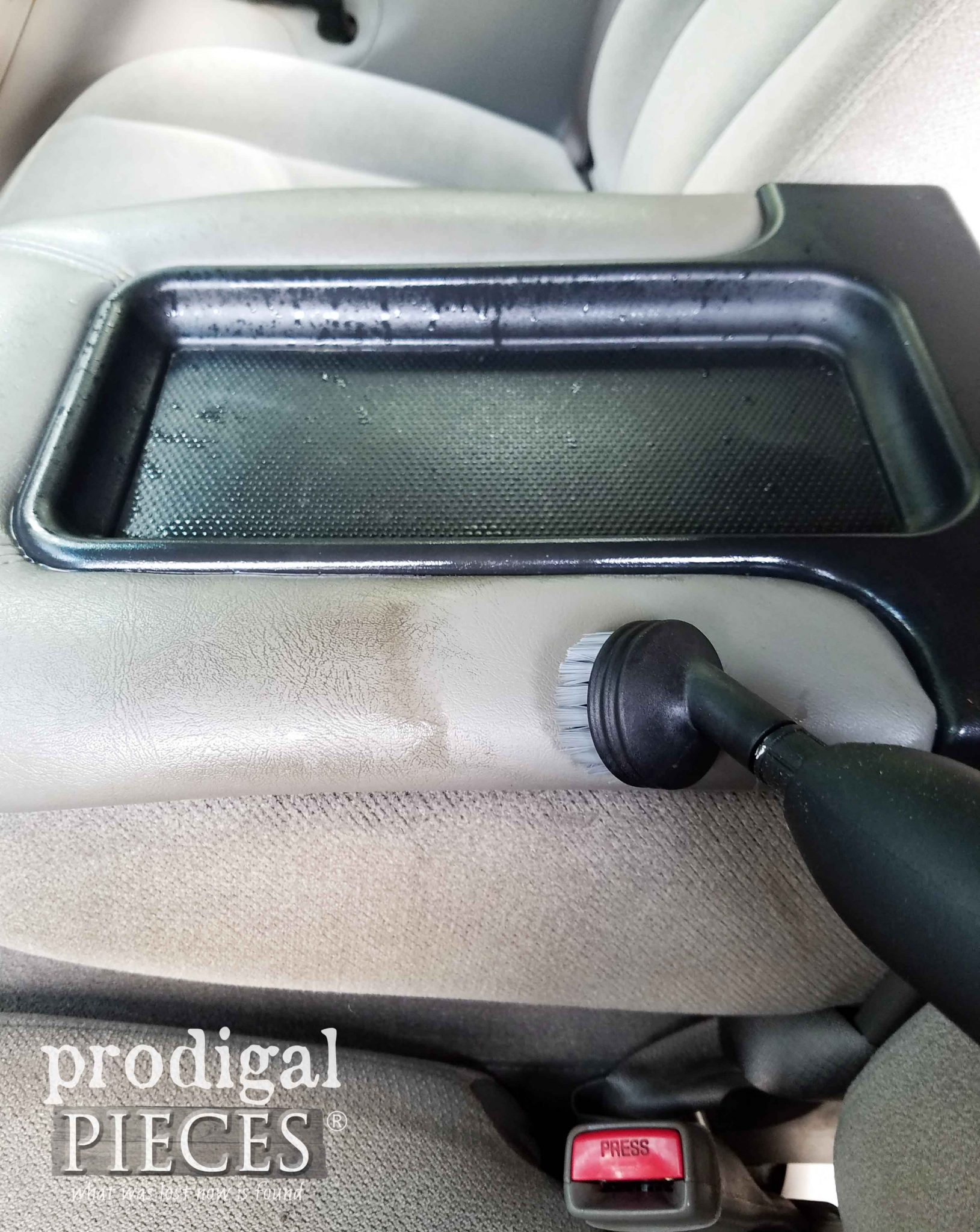Deep Clean your Leather Interior by Prodigal Pieces ~ Winter-Ready Car Care | prodigalpieces.com