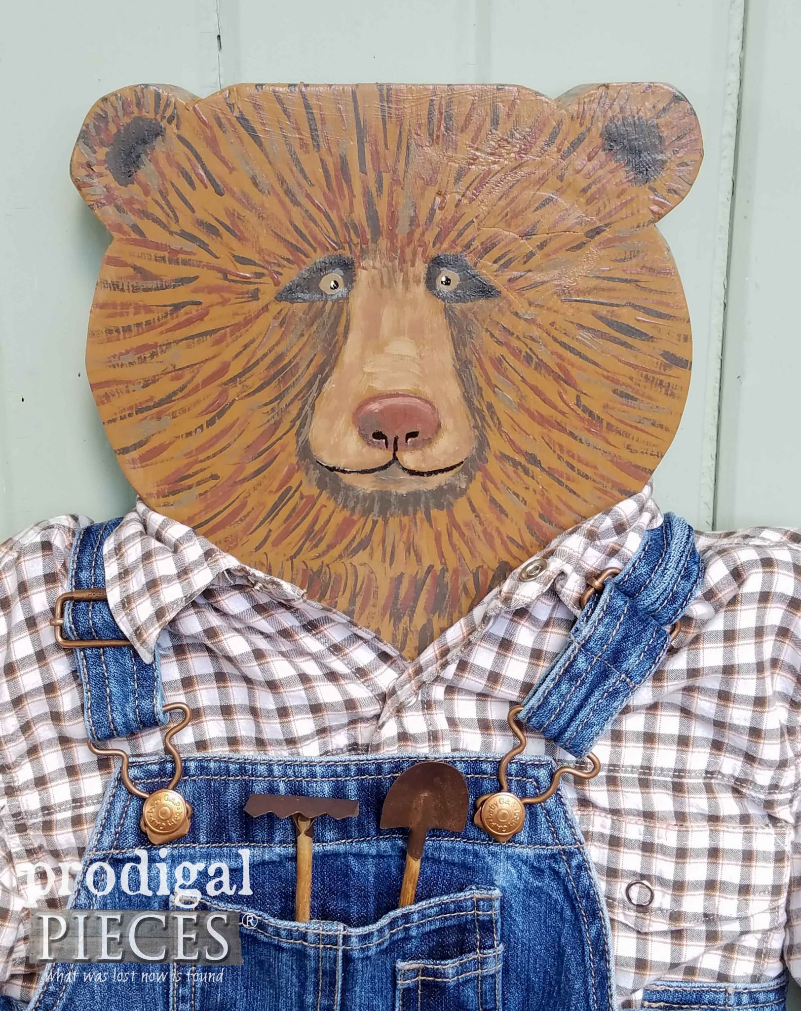 Harvey the Bear hand-painted by Larissa Haynes of Prodigal Pieces | prodigalpieces.com