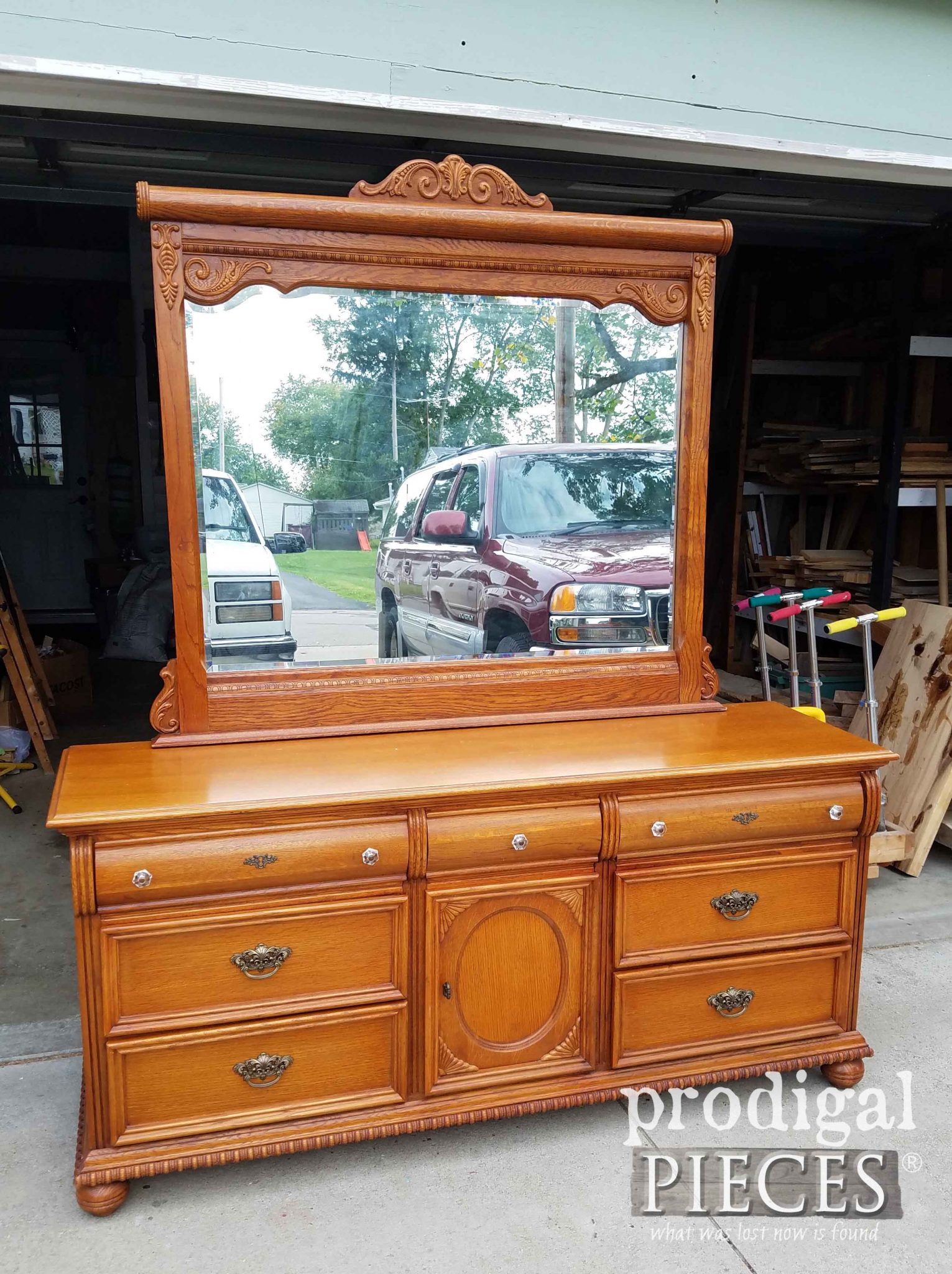Vintage Lexington Dresser Before Updated Furniture Makeover by Prodigal Pieces | prodigalpieces.com