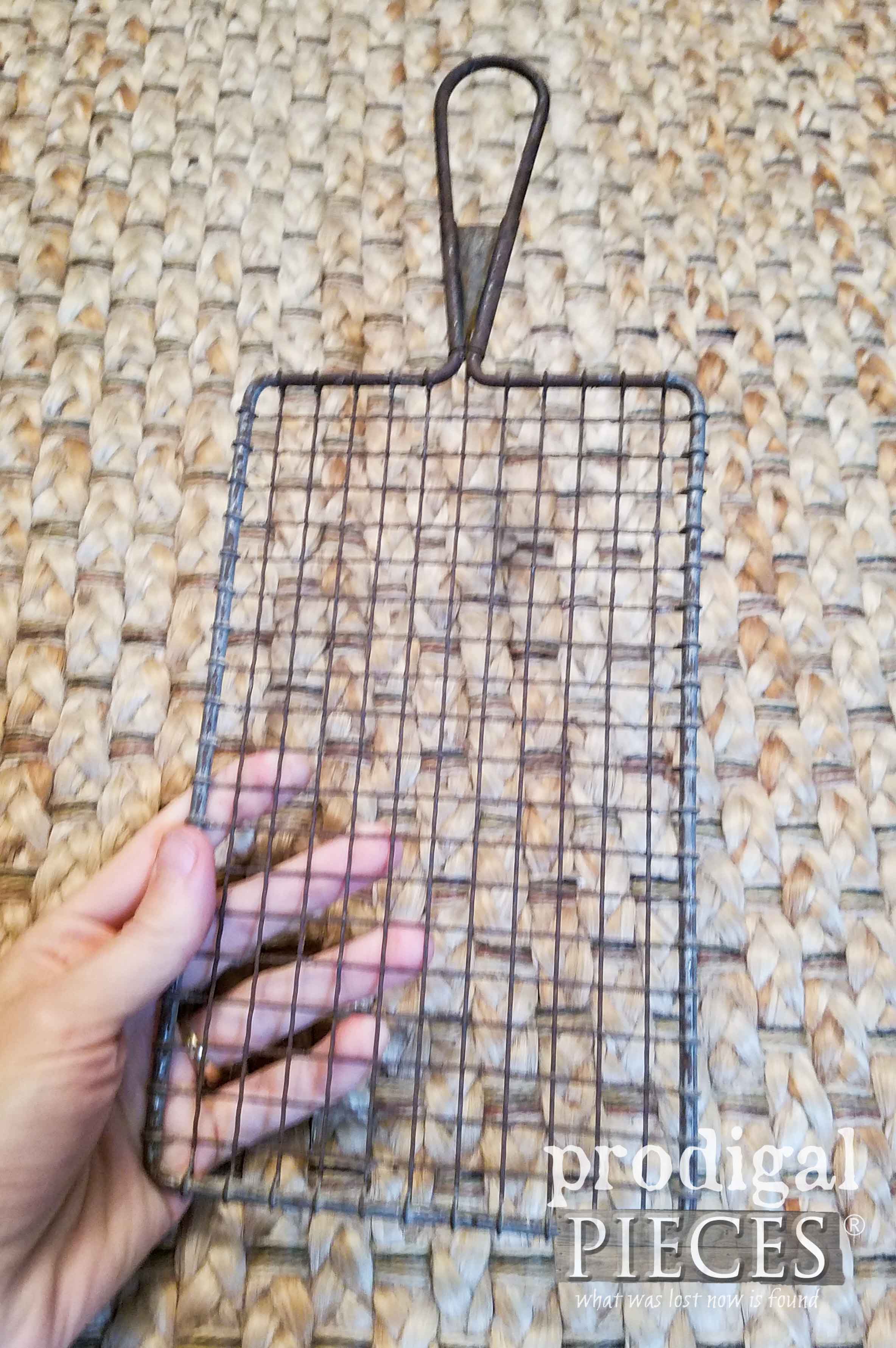 Mesh Fry Sifter Before Makeover | prodigalpieces.com
