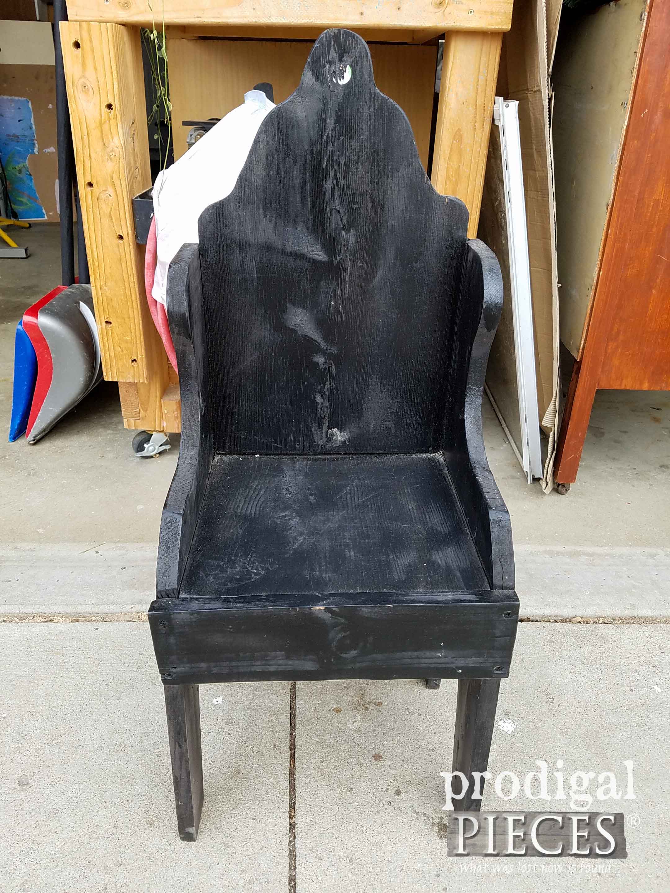 Primitive Chair Before Makeover | prodigalpieces.com