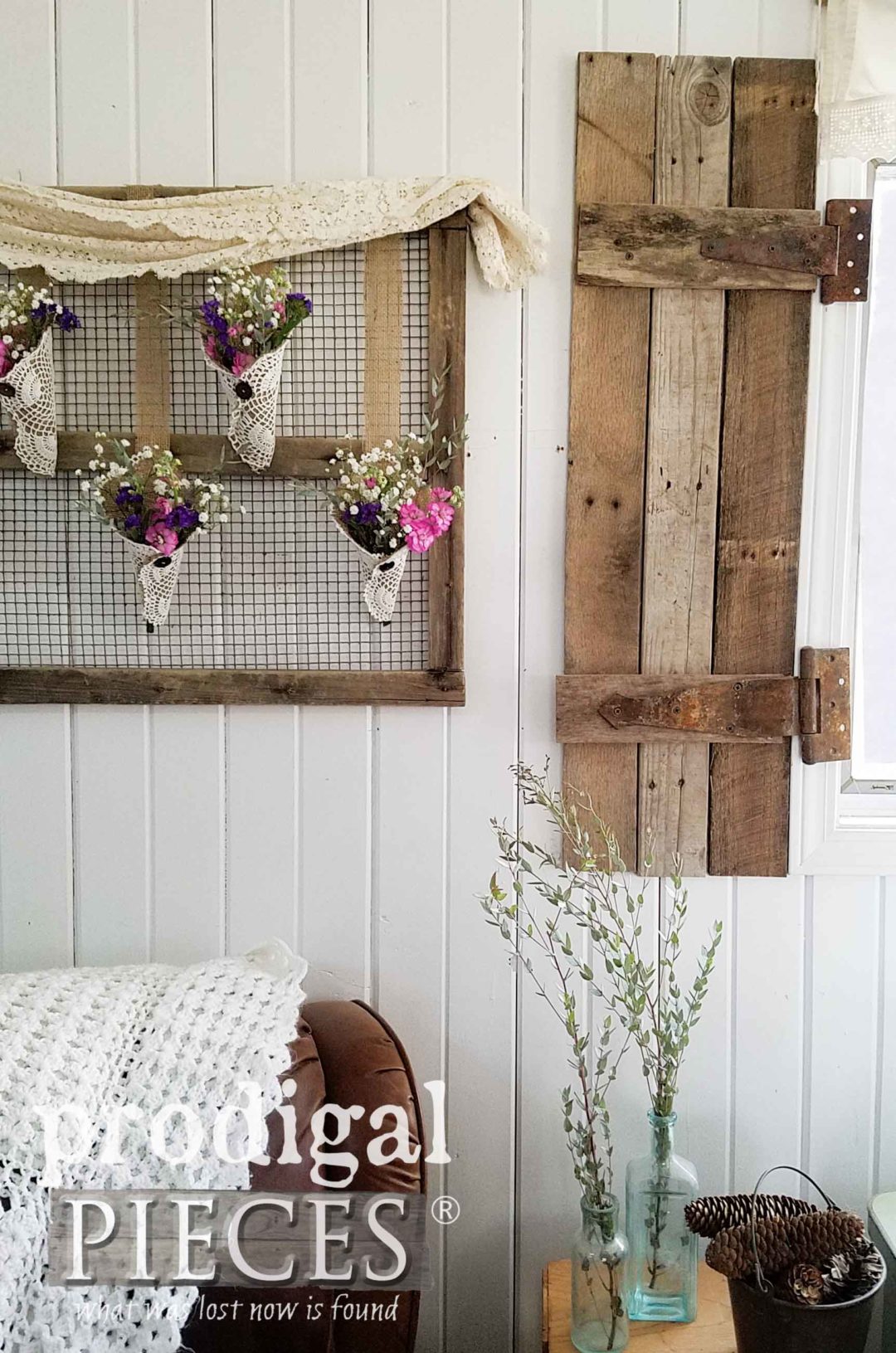 Rustic Farmhouse Wall Art from Flea Market Finds - Prodigal Pieces