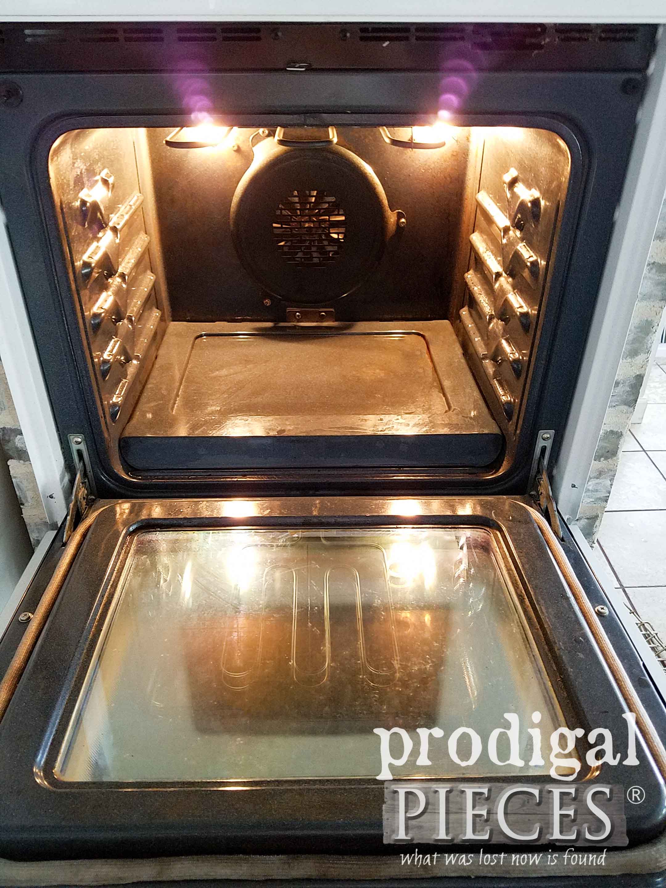 Shiny Clean Oven after Using HomeRight Steam Machine for Chemical-Free Cleaning by Prodigal Pieces | prodigalpieces.com