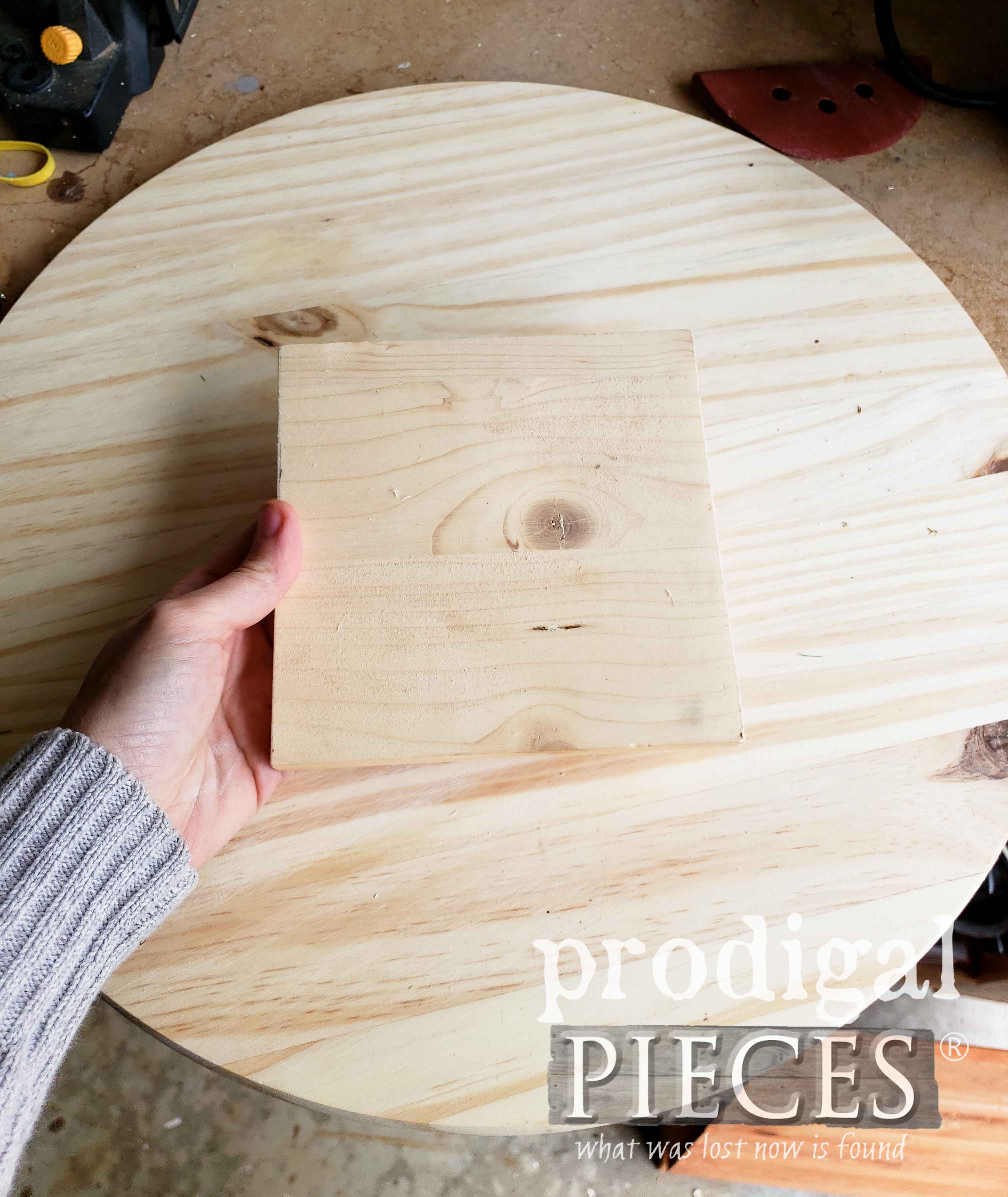 Wood Round for DIY Plant Stand by Prodigal Pieces | prodigalpieces.com