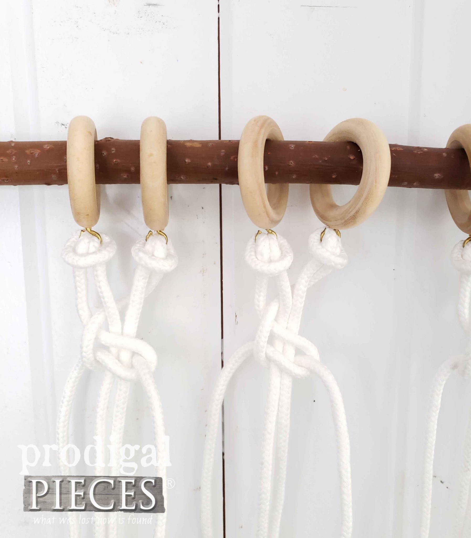 DIY Macrame Wall Art with First Course of Square Knots by Larissa of Prodigal Pieces | prodigalpieces.com