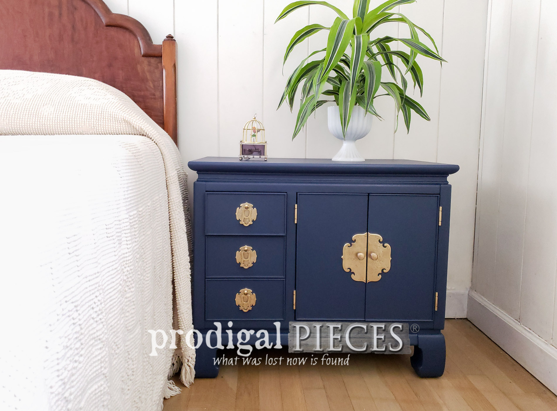 Featured Vintage Chest Nightstand Given New Life with Paint by Prodigal Pieces | prodigalpieces.com