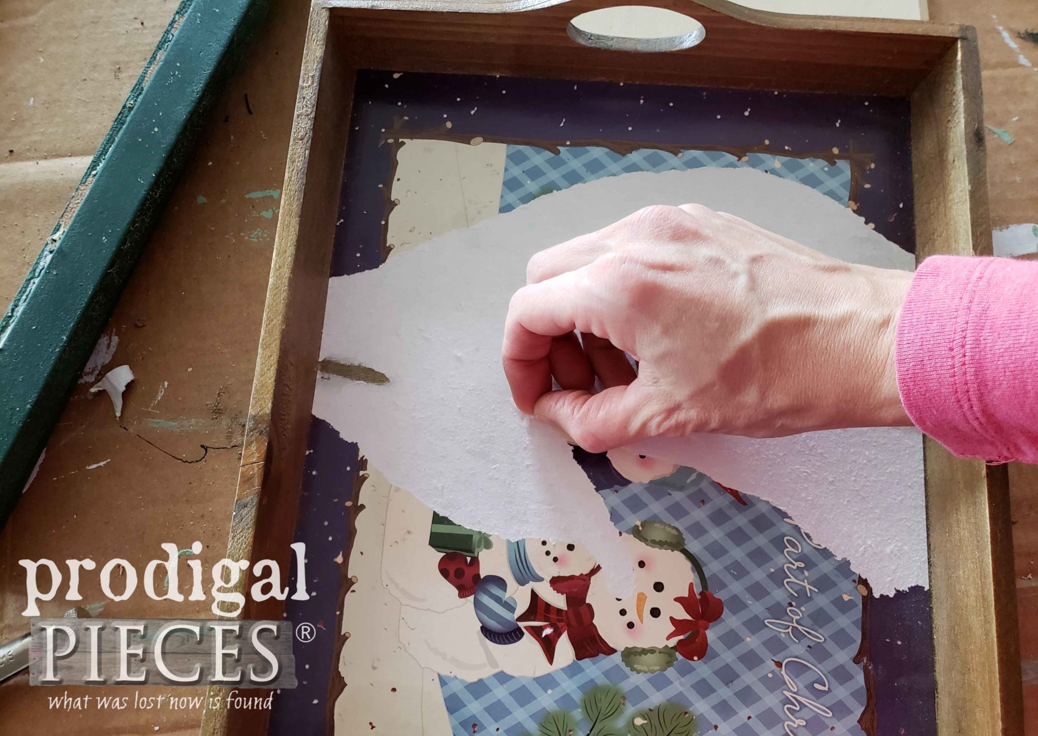 Removing Tray Paper to Upcycle Old Christmas Decor | prodigalpieces.com