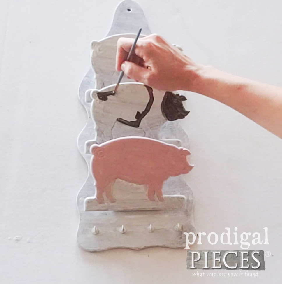 Painting Pigs on Upcycled Letter Holder by Prodigal Pieces | prodigalpieces.com