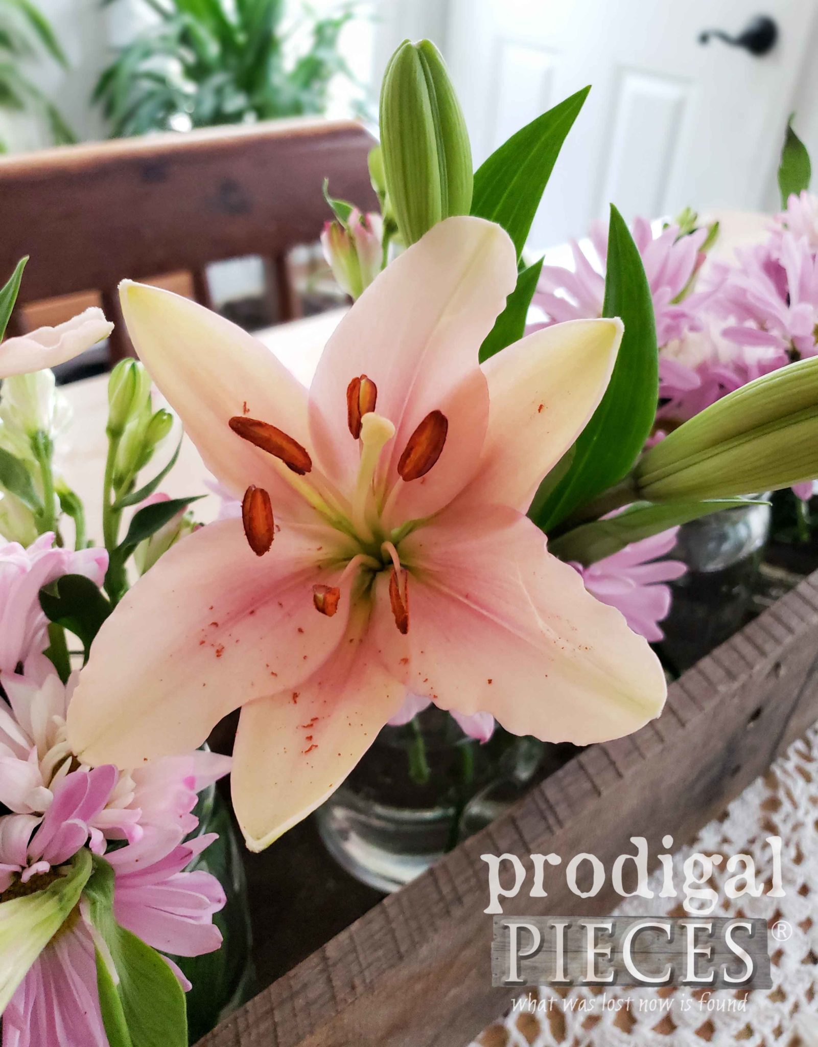 Pink Lily in Spring Arrangement for Tablescape by Prodigal Pieces | prodigalpieces.com #prodigalpieces #garden #flower #diy #farmhouse #handmade #home #homedecor