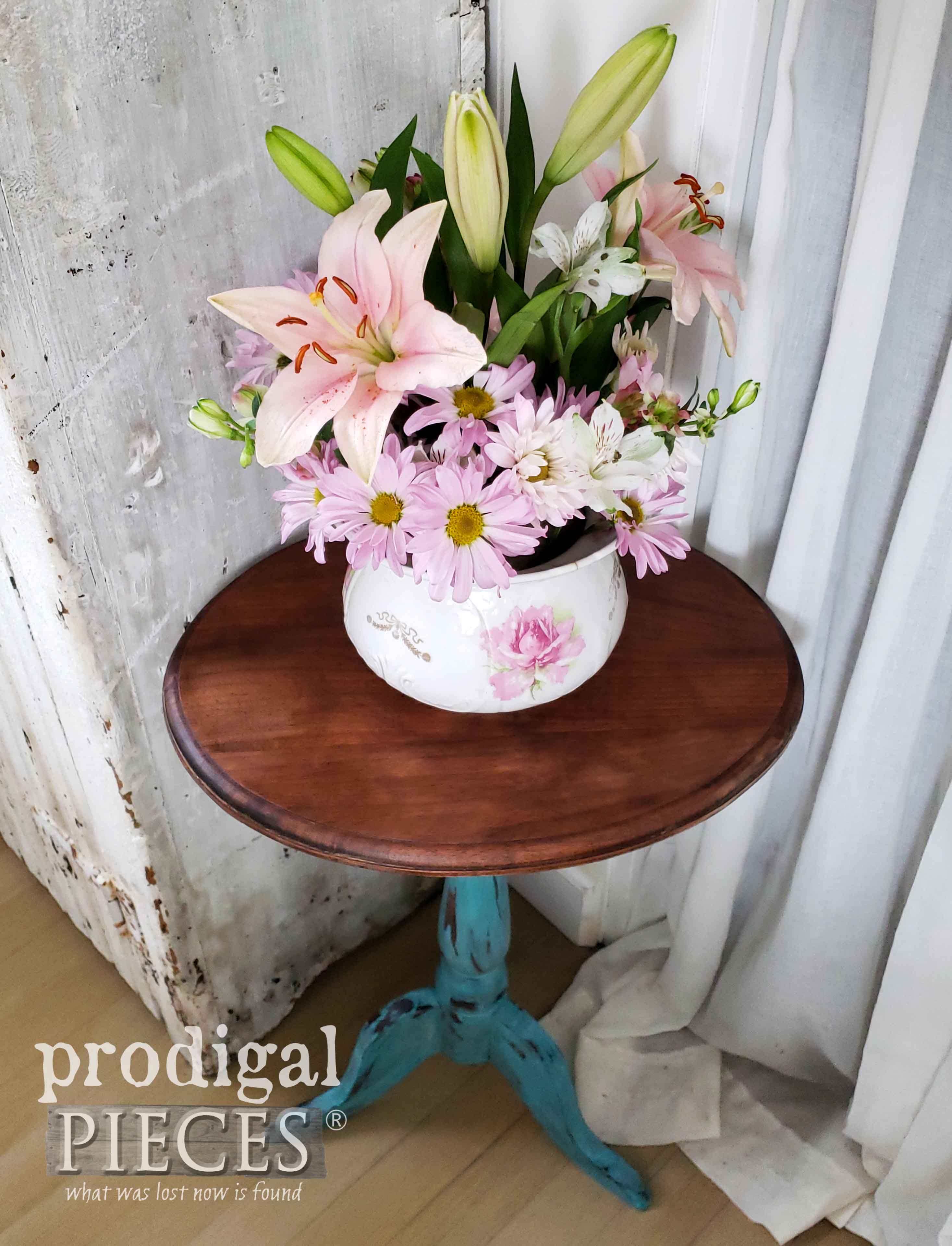 Vintage Accent Table in Walnut | Top View | by Prodigal Pieces | prodigalpieces.com #prodigalpieces #furniture #diy #farmhouse #home #homedecor #homedecorideas