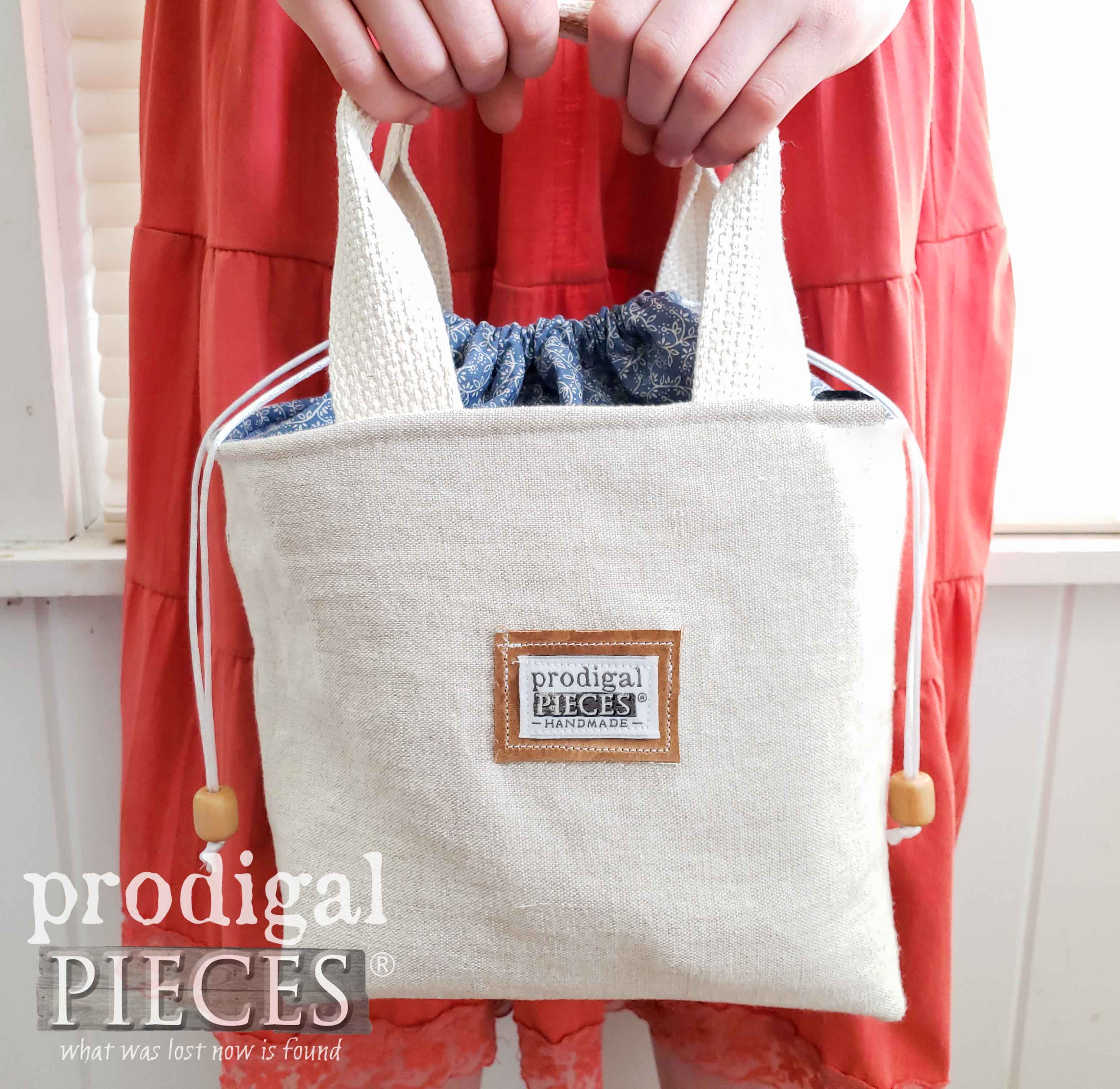 Handmade Linen Lunch Bag made from Upcycled Skirts by Larissa of Prodigal Pieces | prodigalpieces.com #prodigalpieces #handmade #sewing #fashion