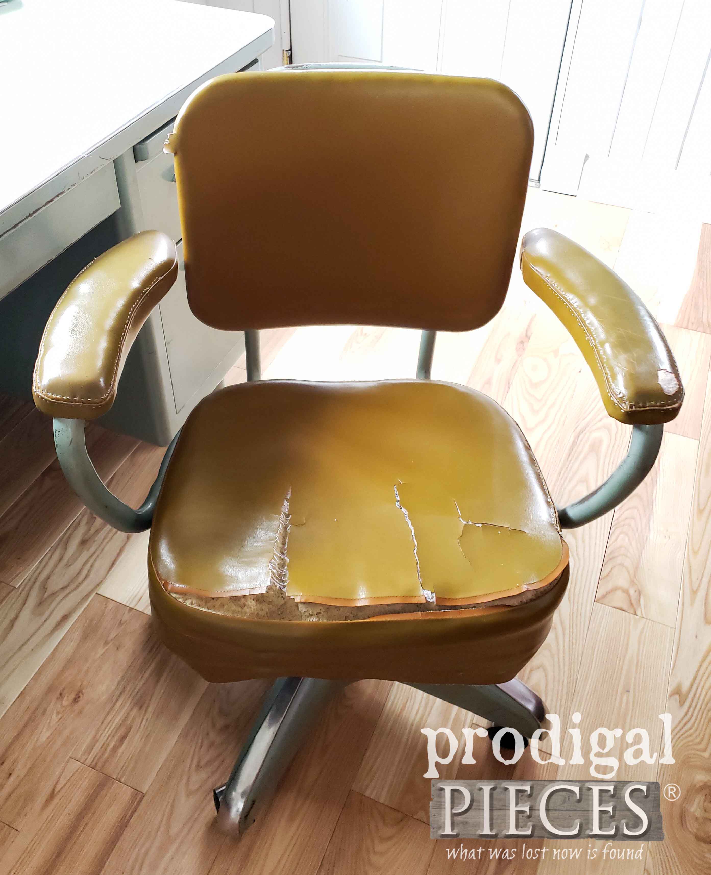 Vintage Industrial Office Chair Before Makeover by Prodigal Pieces | prodigalpieces.com
