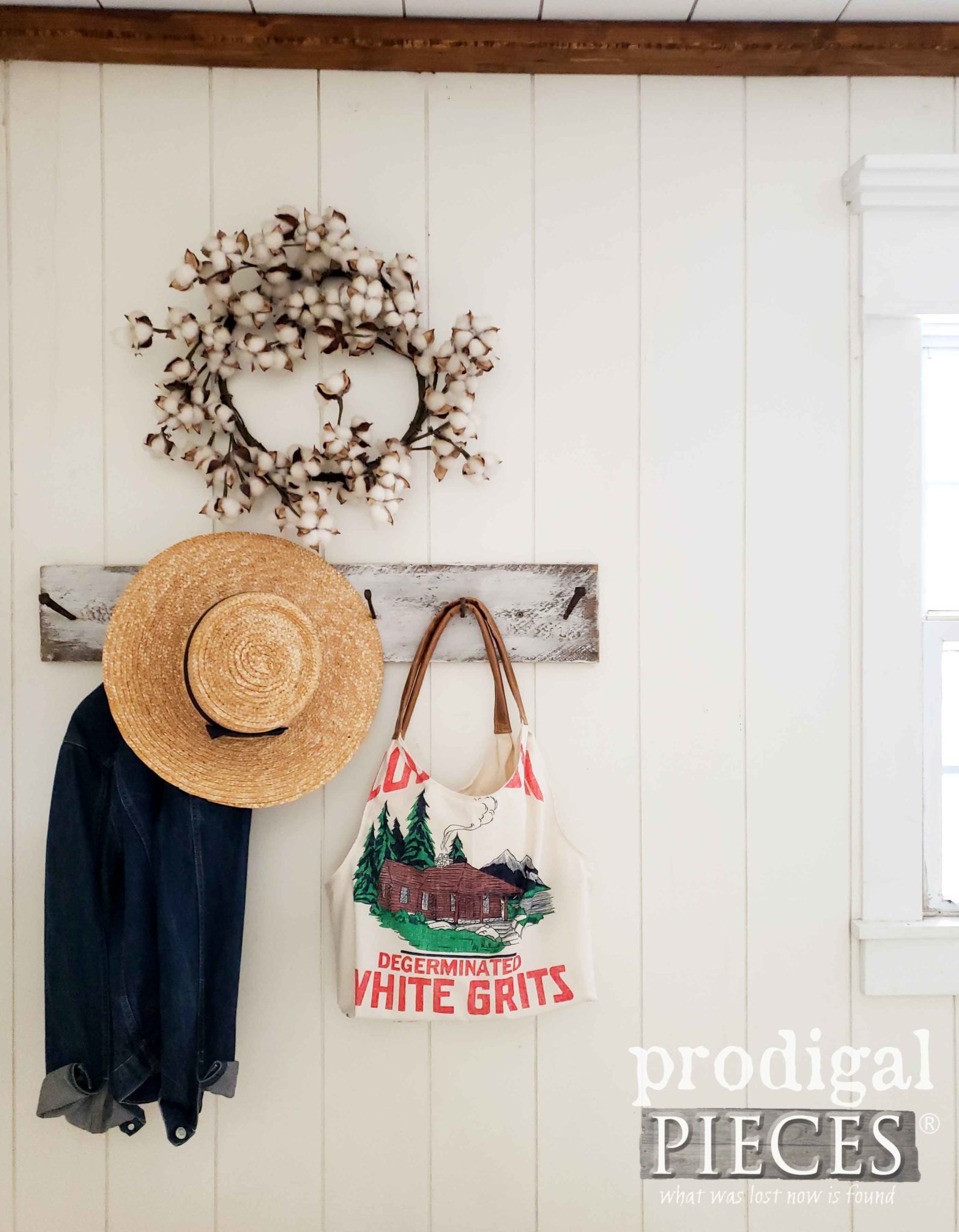 Farmhouse Style Handmade Fashion Feed Sack Tote Bag Created by Larissa of Prodigal Pieces | prodigalpieces.com #prodigalpieces #diy #handmade #fashion #style #bag #farmhouse #upcycled