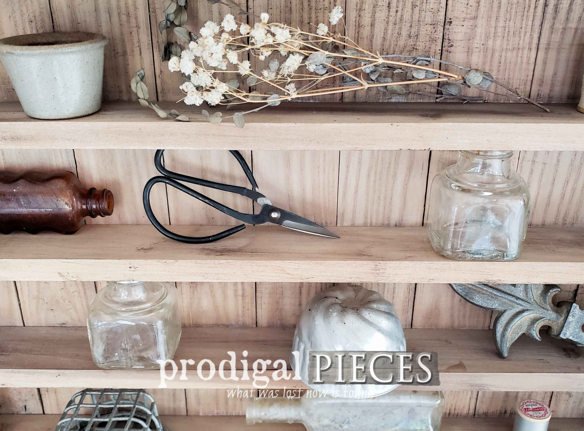 Featured Farmhouse Apothecary Cabinet by Larissa of Prodigal Pieces | prodigalpieces.com #prodigalpieces #diy #farmhouse #home #homedecor