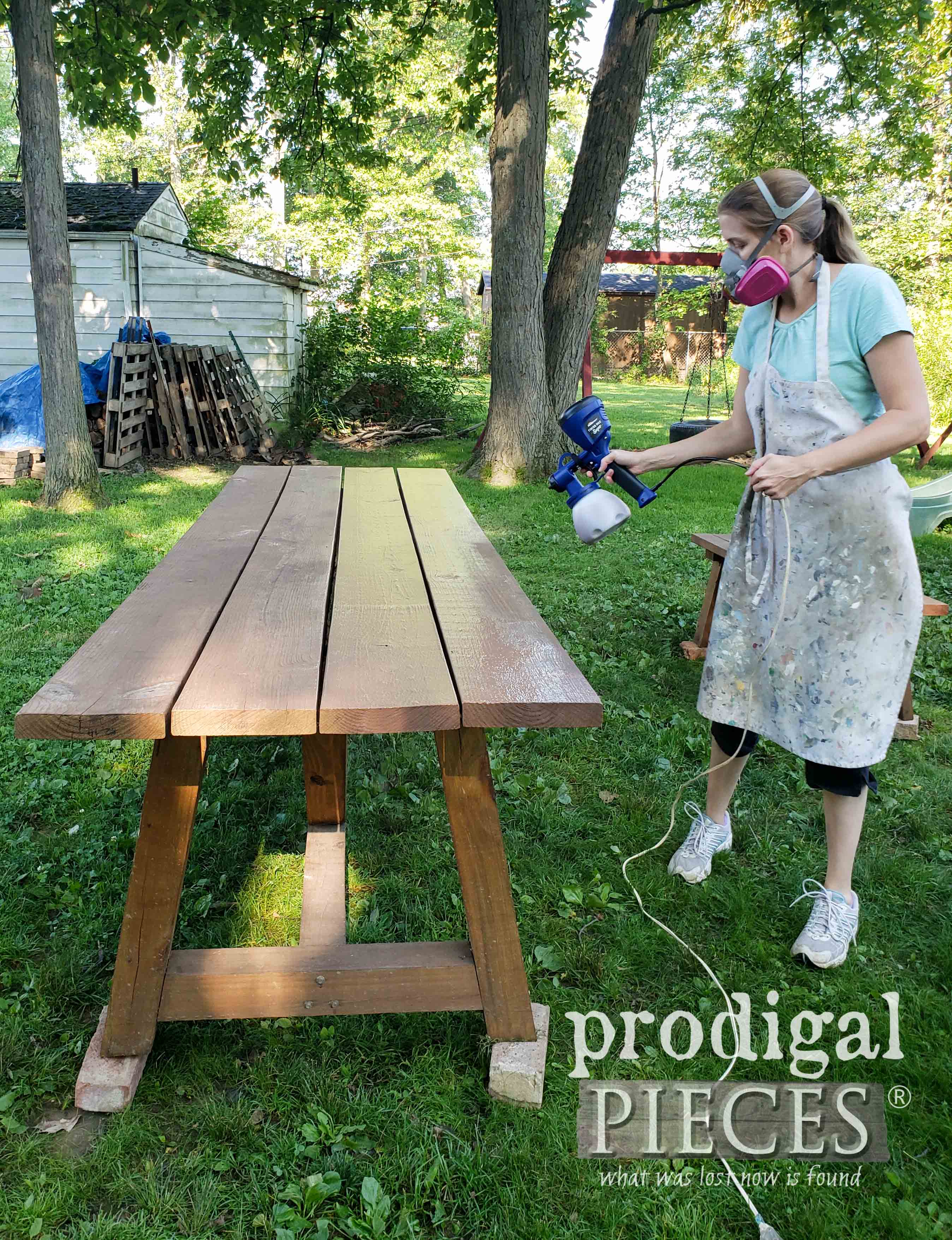Spray Staining Outdoor Patio Table with HomeRight Super Finish Max Sprayer by Larissa of Prodigal Pieces | prodigalpieces.com #prodigalpieces #diy #outdoor #diy