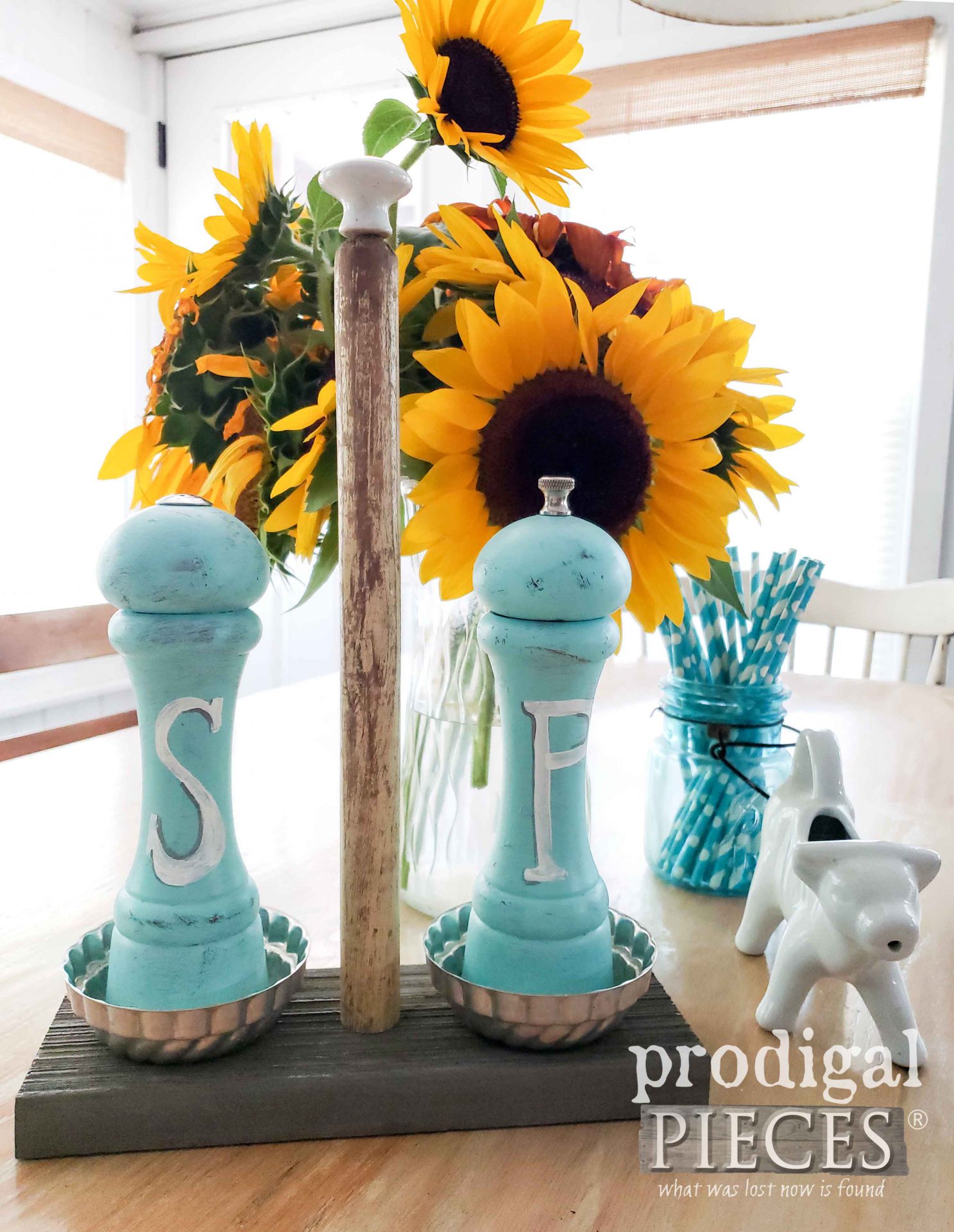 Handmade Cottage Style Salt & Pepper Set with Stand by Larissa of Prodigal Pieces | prodigalpieces.com #prodigalpieces #diy #home #homedecor #cottage #kitchen