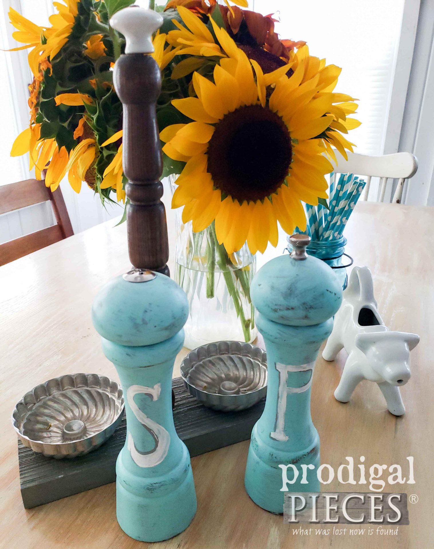 Whimsical Upcycled Salt & Pepper Set with Stand Created by Larissa of Prodigal Pieces | prodigalpieces.com #prodigalpieces #farmhouse #vintage #home #diy #homedecor #kitchen