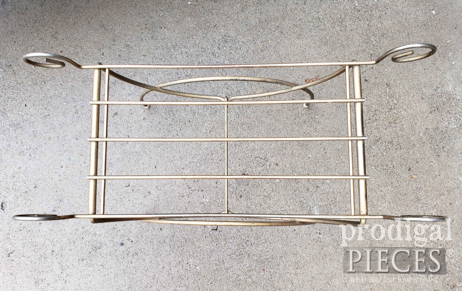Top View of Wire Vanity Seat by Larissa of Prodigal Pieces | prodigalpieces.com