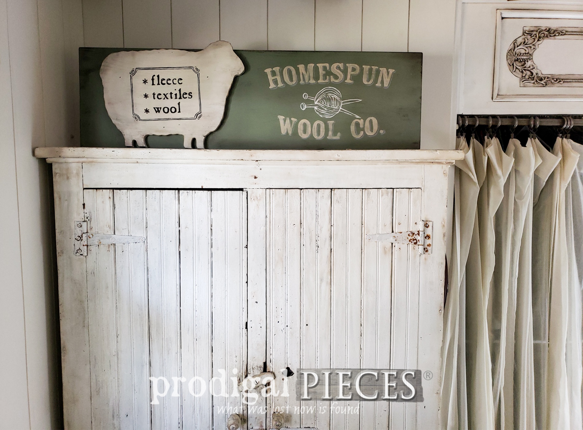 Featured DIY Farmhouse Signs with Typography by Larissa of Prodigal Pieces | prodigalpieces.com #prodigalpieces #farmhouse #diy #home #homedecor #crafts