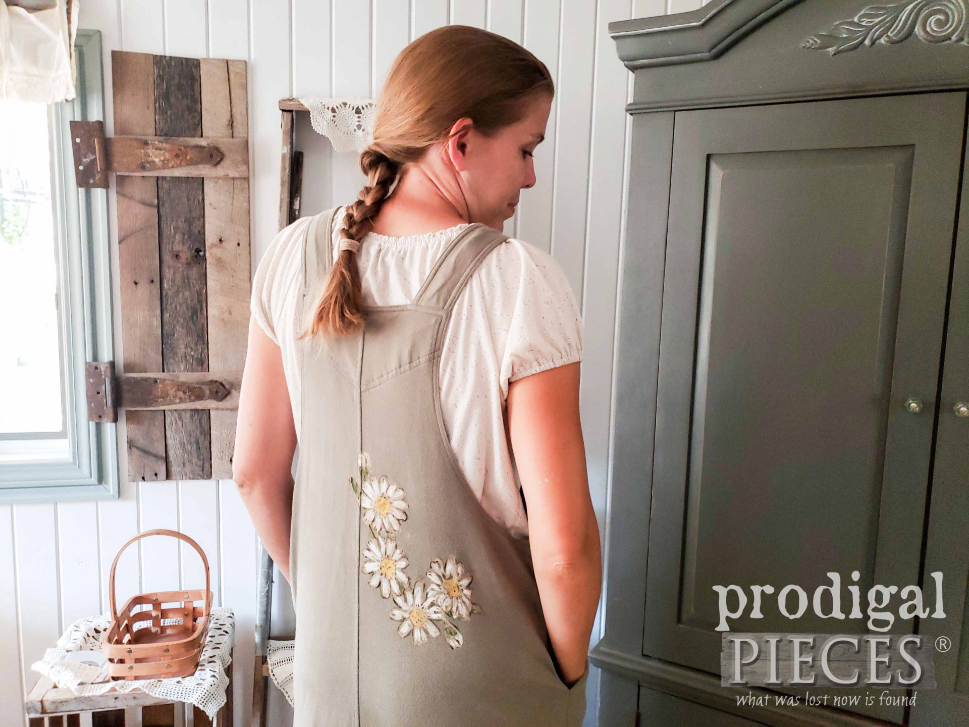 How to Fix Bleached Spots on a Garments | Larissa of Prodigal Pieces shares a step-by-step video tutorial at prodigalpieces.com #prodigalpieces #diy #sewing #fashion #women #crafts 