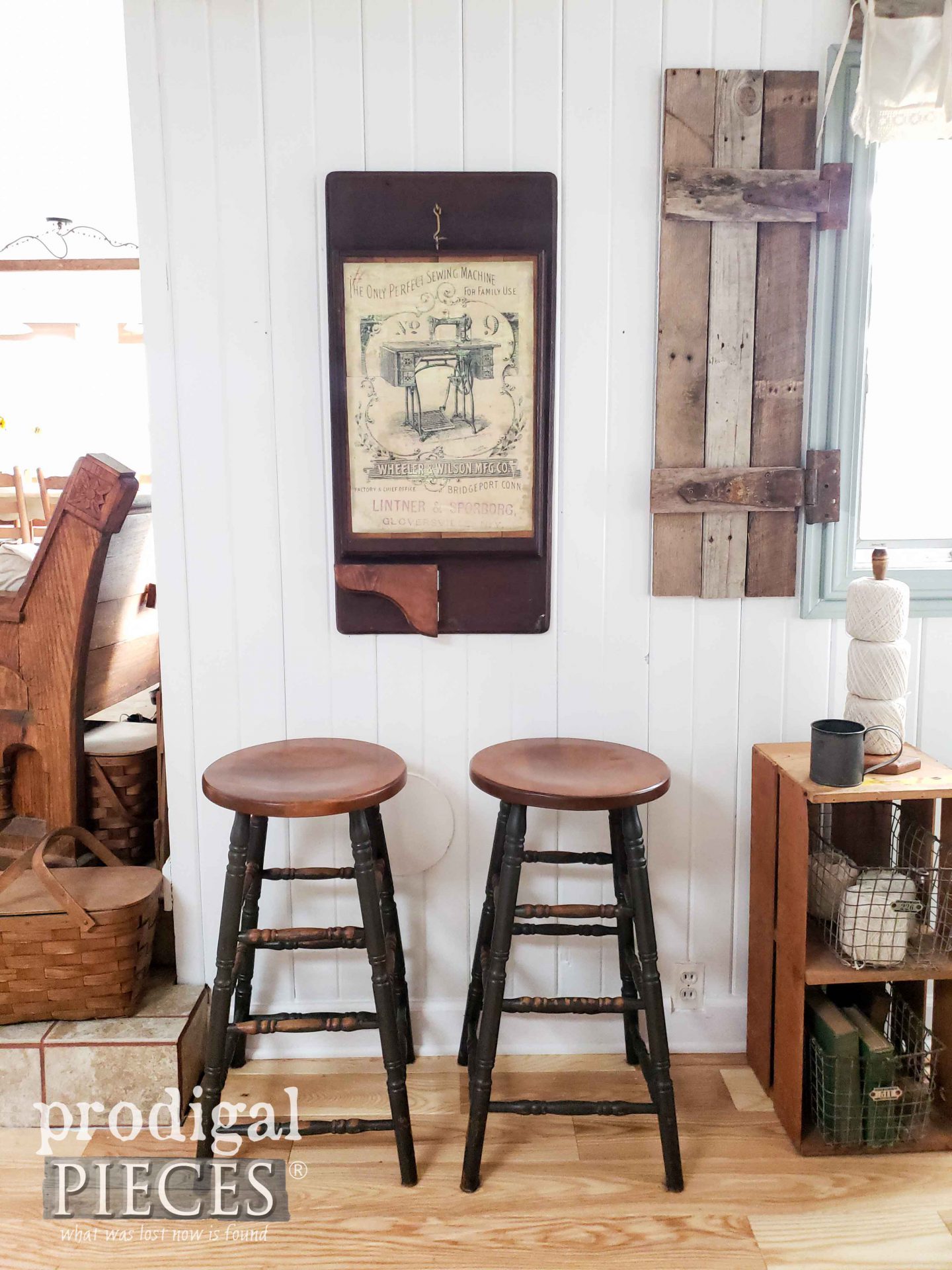 Repurposed Antique Treadle Sewing Machine Top into Game Board by Larissa of Prodigal Pieces | prodigalpieces.com #prodigalpieces #diy #home #farmhouse #homedecor #rusticchic