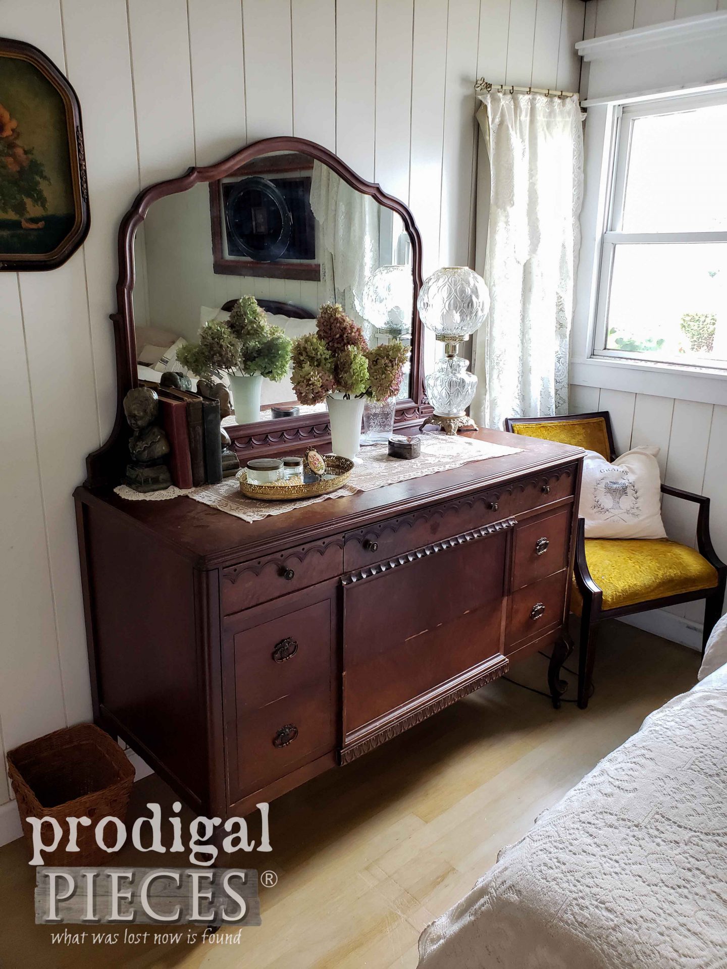 Antique Mirrored Dresser in Farmhouse Bedroom with Fall Decor by Larissa of Prodigal Pieces | prodigalpieces.com #prodigalpieces #bedroom #fall #home #farmhouse #homedecor