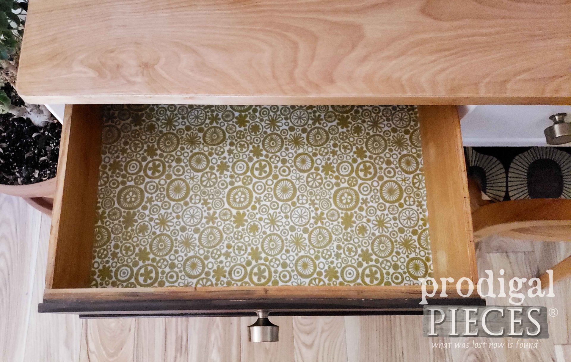 Mid Century Modern Desk drawer lined with vintage liner by Prodigal Pieces | prodigalpieces.com #prodigalpieces #furniture #home #diy #homedecor #midcentury
