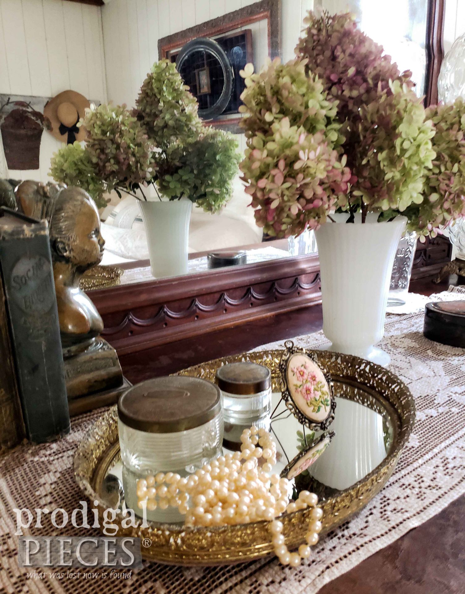 Vintage Bedroom Dresser decked out for autumn by Larissa of Prodigal Pieces | prodigalpieces.com #prodigalpieces #diy #home #homedecor #bedroom