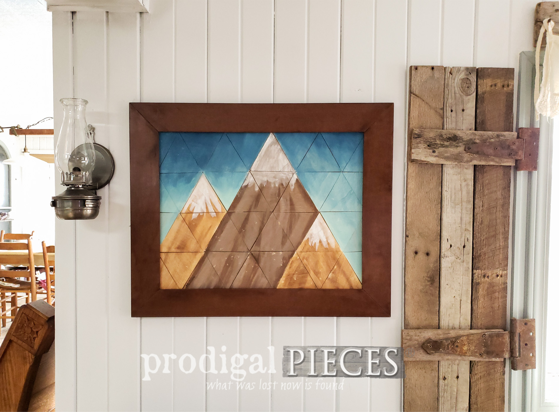 Featured DIY Mountain Wall Art by Larissa of Prodigal Pieces | prodigalpieces.com #prodigalpieces #home #farmhouse #geometric #homedecor #diy #modern