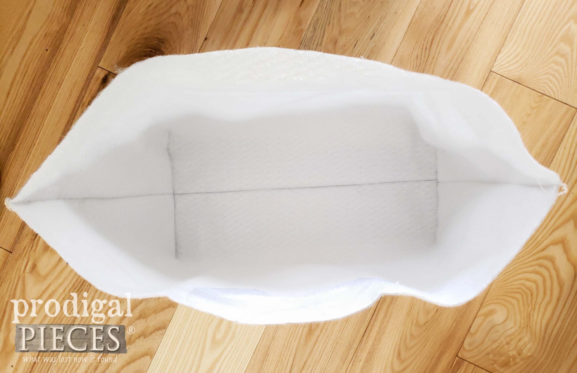 Boxed Insulated Layer for Picnic Basket | prodigalpieces.com