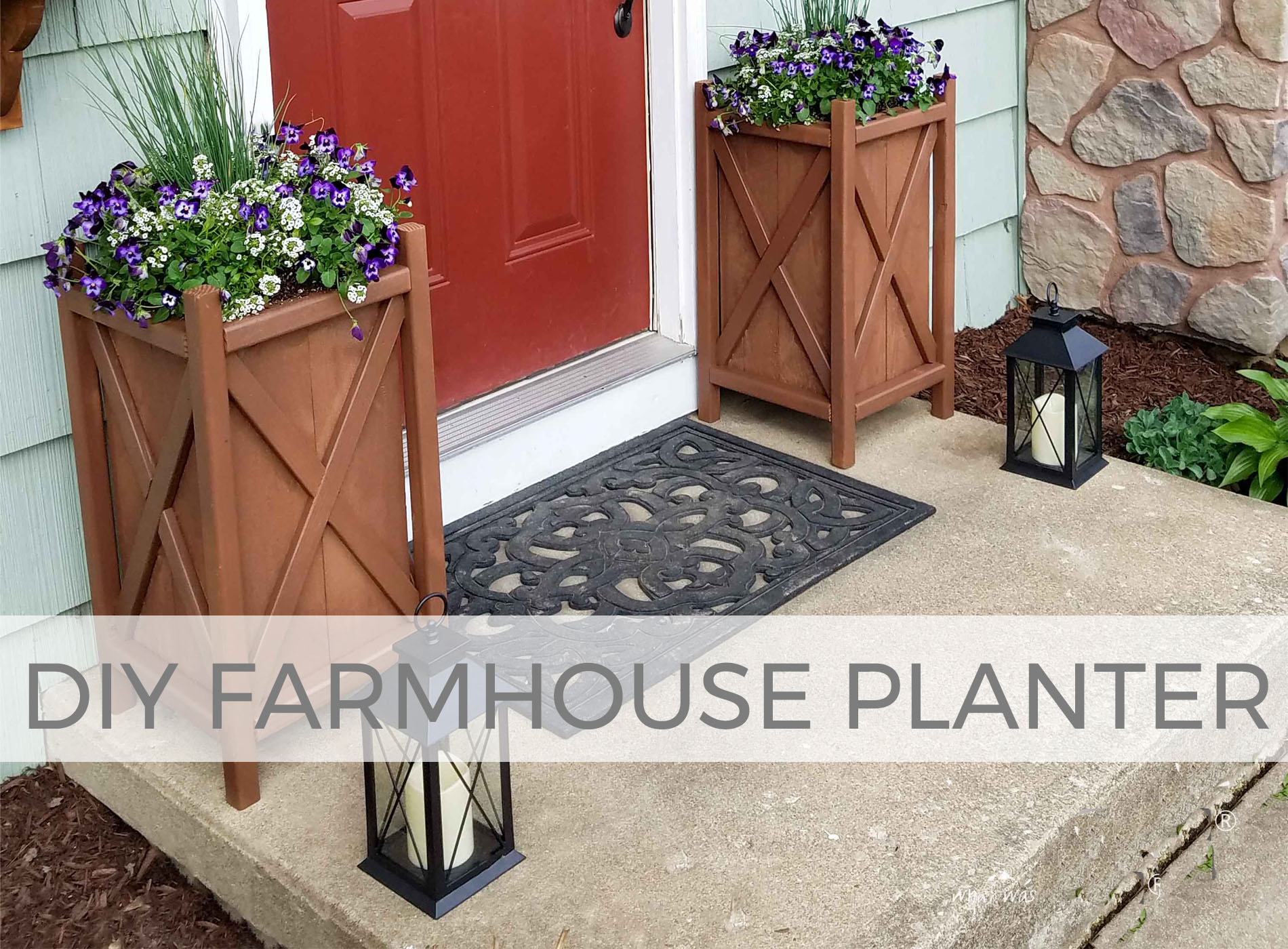 Build a farmhouse style planter with these free build plans from Larissa of Prodigal Pieces | prodigalpieces.com #prodigalpieces