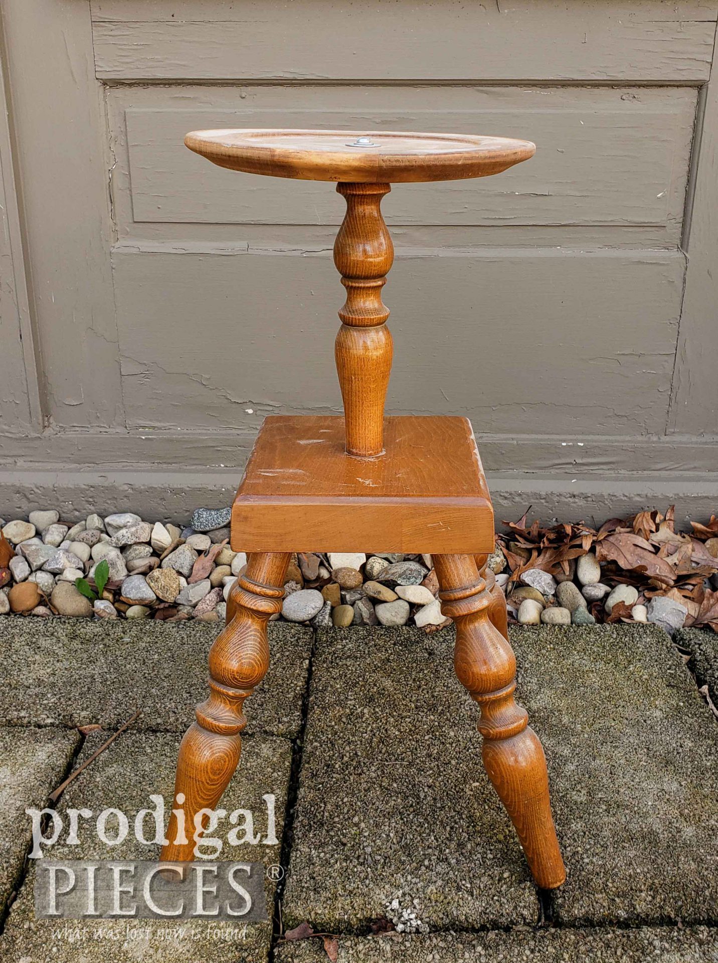 Ash Tray Stand Before Makeover by Larissa of Prodigal Pieces | prodigalpieces.com #prodigalpieces