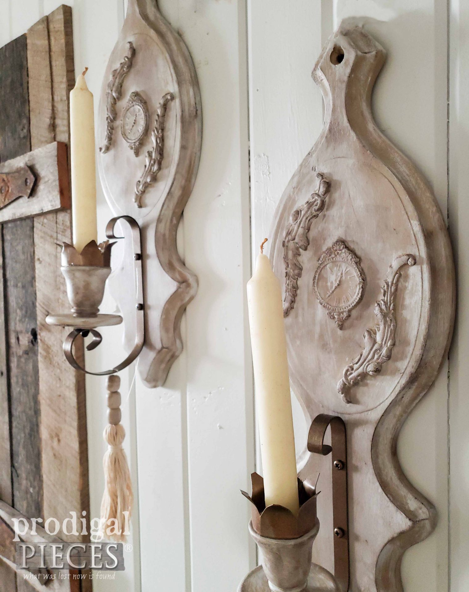 Pair of Vintage Candle Sconces with Farmhouse Style by Larissa of Prodigal Pieces | prodigalpieces.com #prodigalpieces #diy #home #homedecor #farmhouse #vintage
