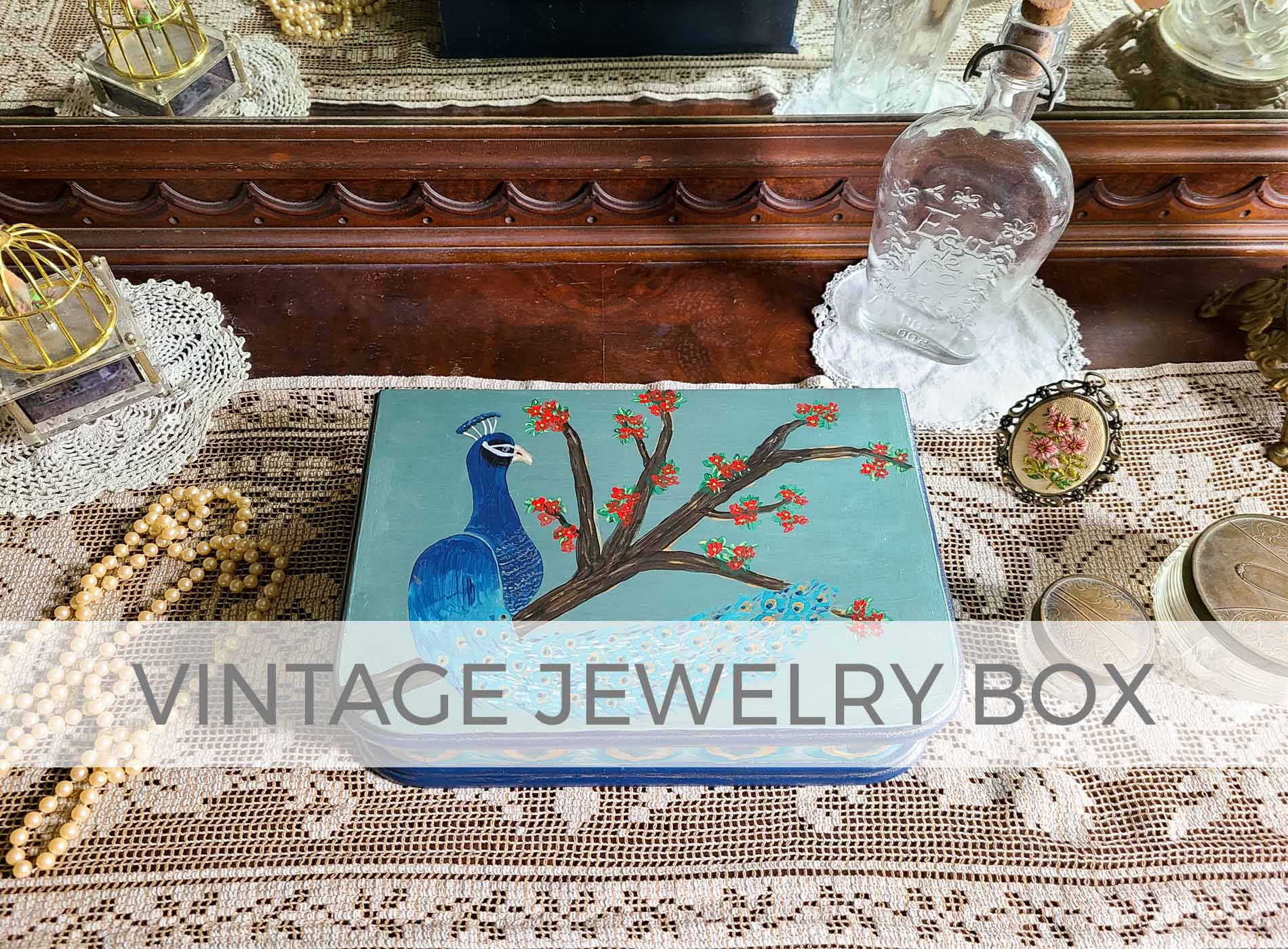 Vintage Jewelry Box by Larissa of Prodigal Pieces | prodigalpieces.com #prodigalpieces