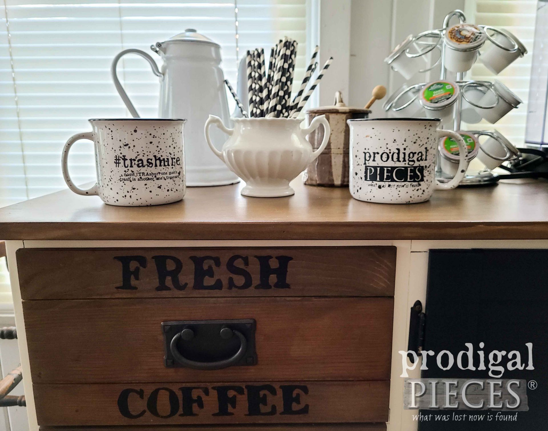 Upcycled DIY Coffee Bar by Larissa of Prodigal Pieces | prodigalpieces.com #prodigalpieces #diy #home #coffee #farmhouse