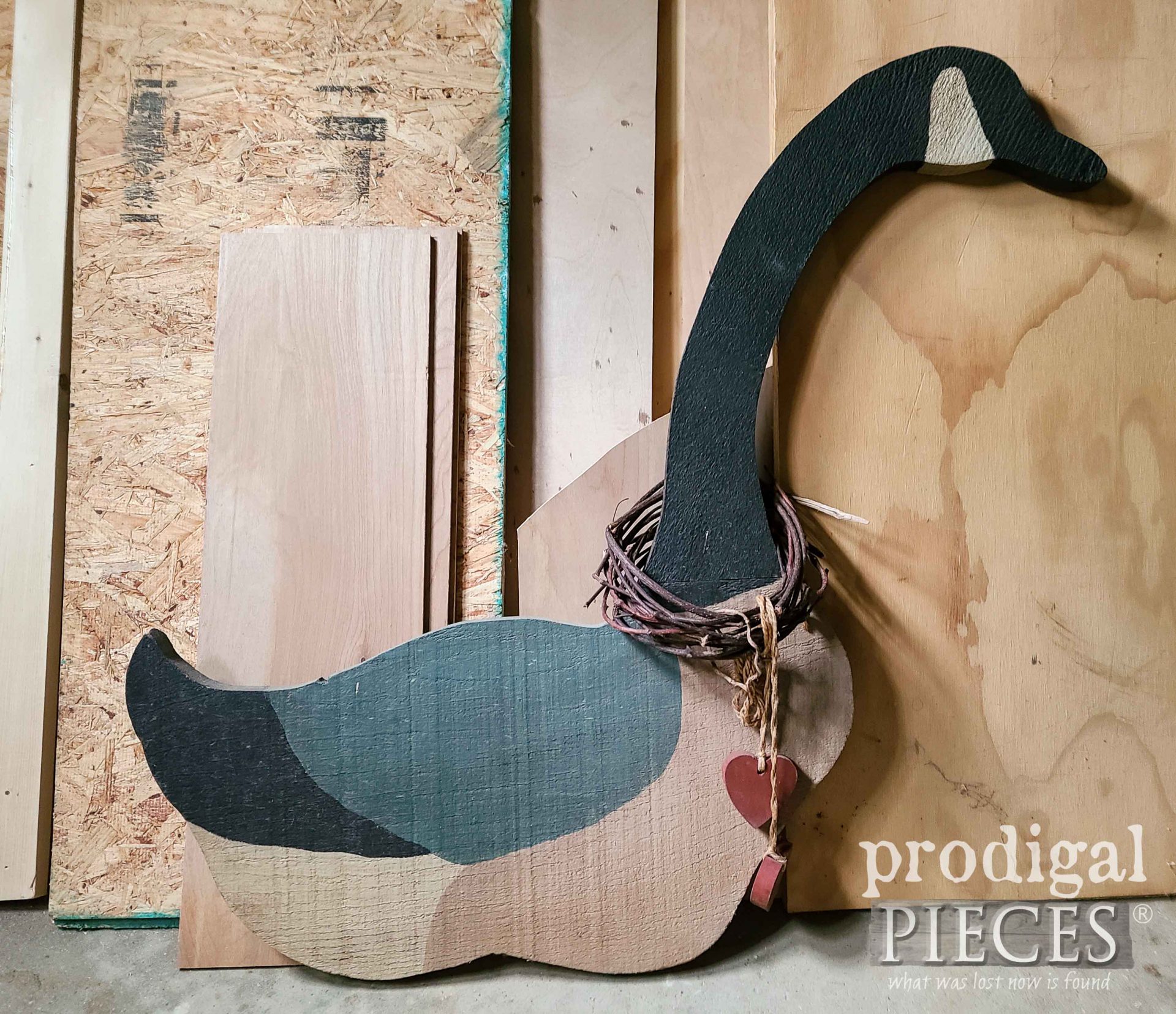 Prim Wooden Goose Before Makeover by Prodigal Pieces | prodigalpieces.com #prodigalpieces